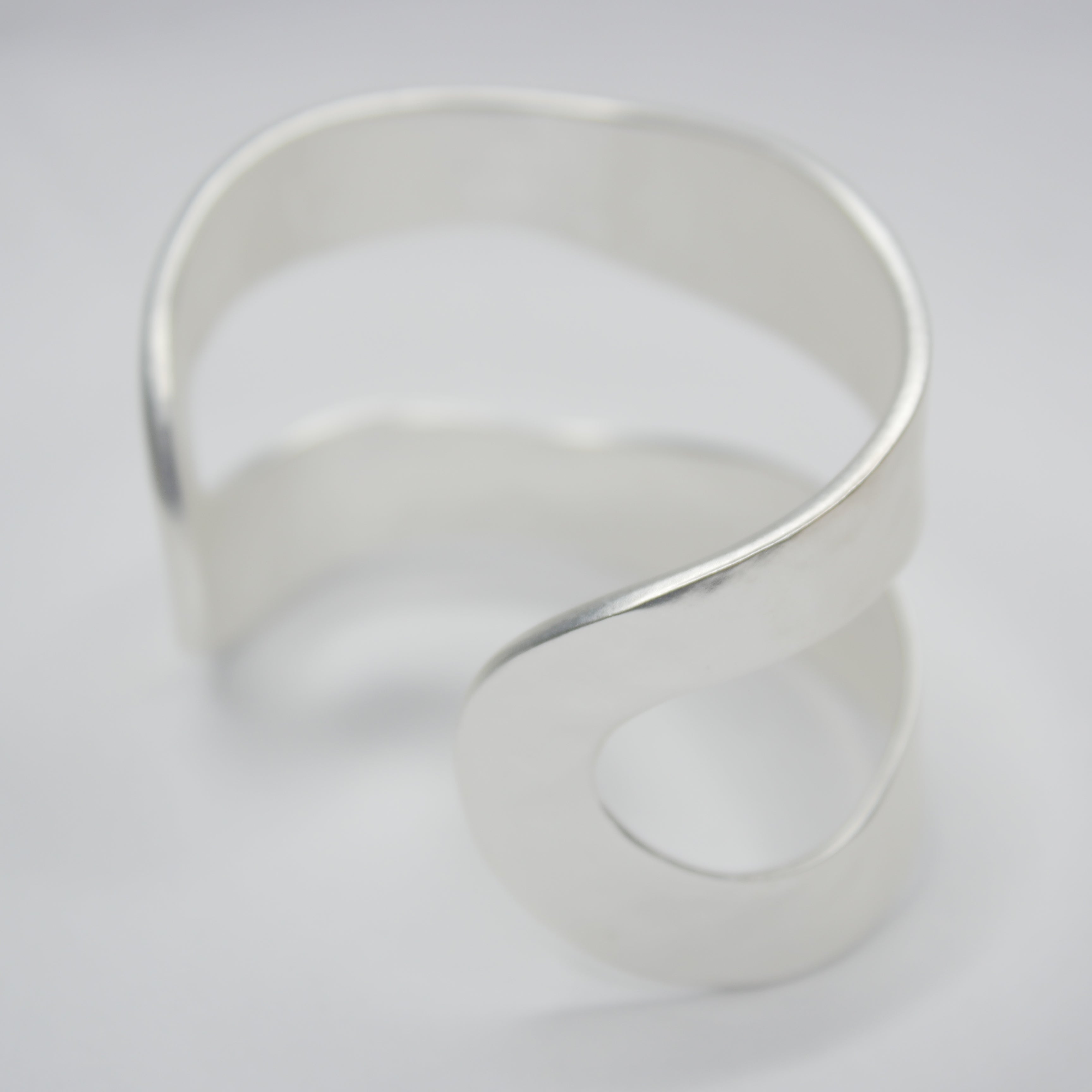 B57016 Bracelet Manchette fendue - Karine Sultan - Créations Uniques