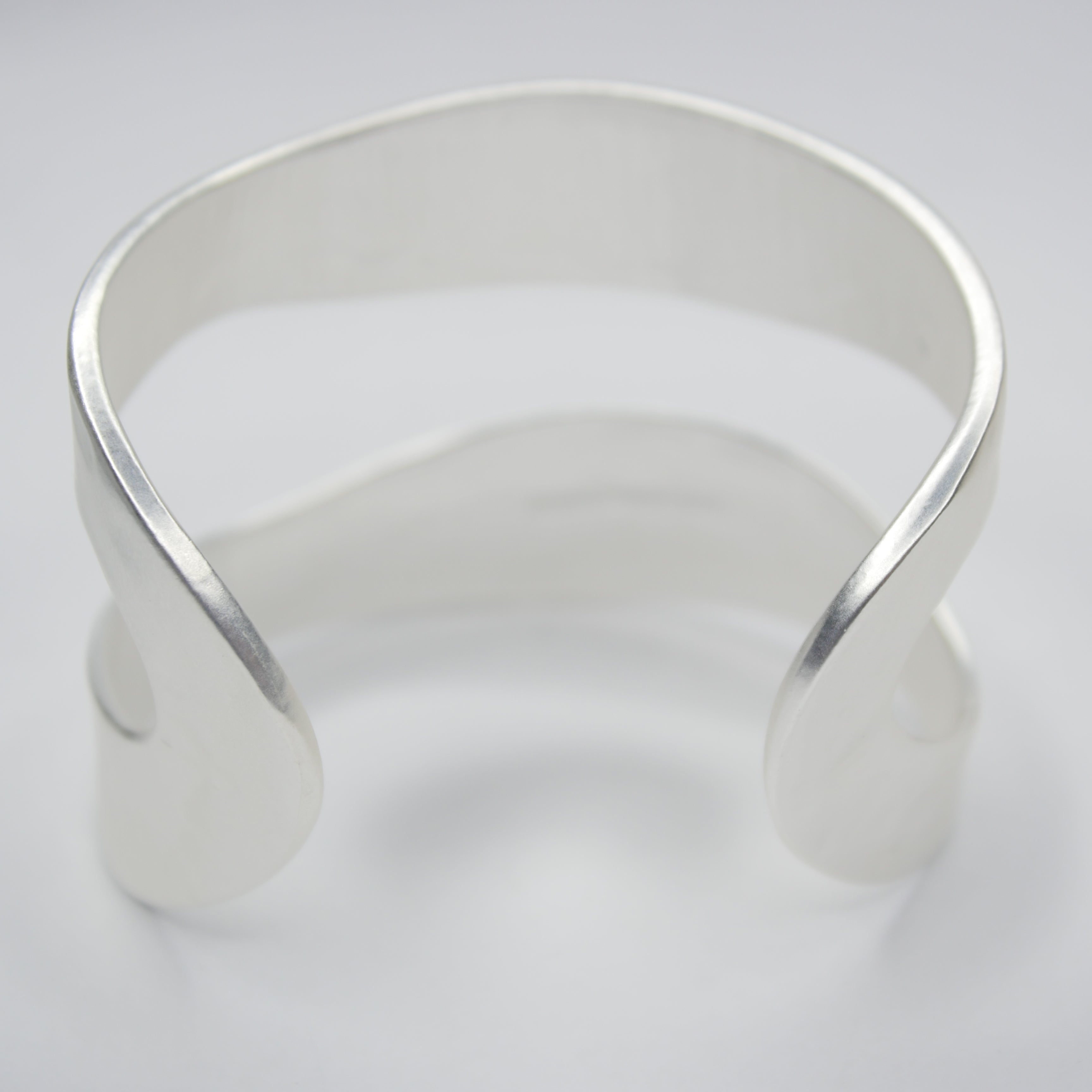 B57016 Bracelet Manchette fendue - Karine Sultan - Créations Uniques