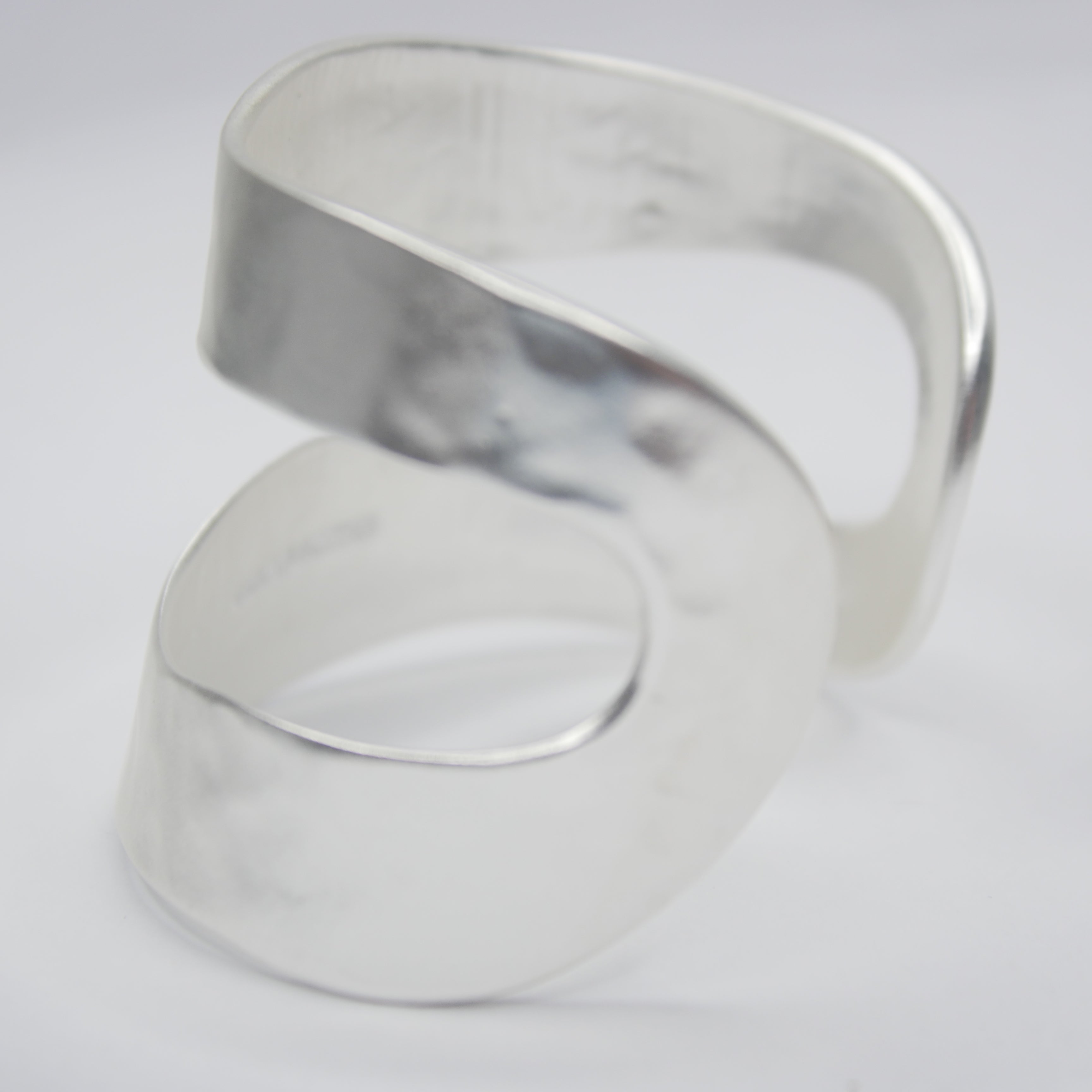 B57016 Bracelet Manchette fendue - Karine Sultan - Créations Uniques