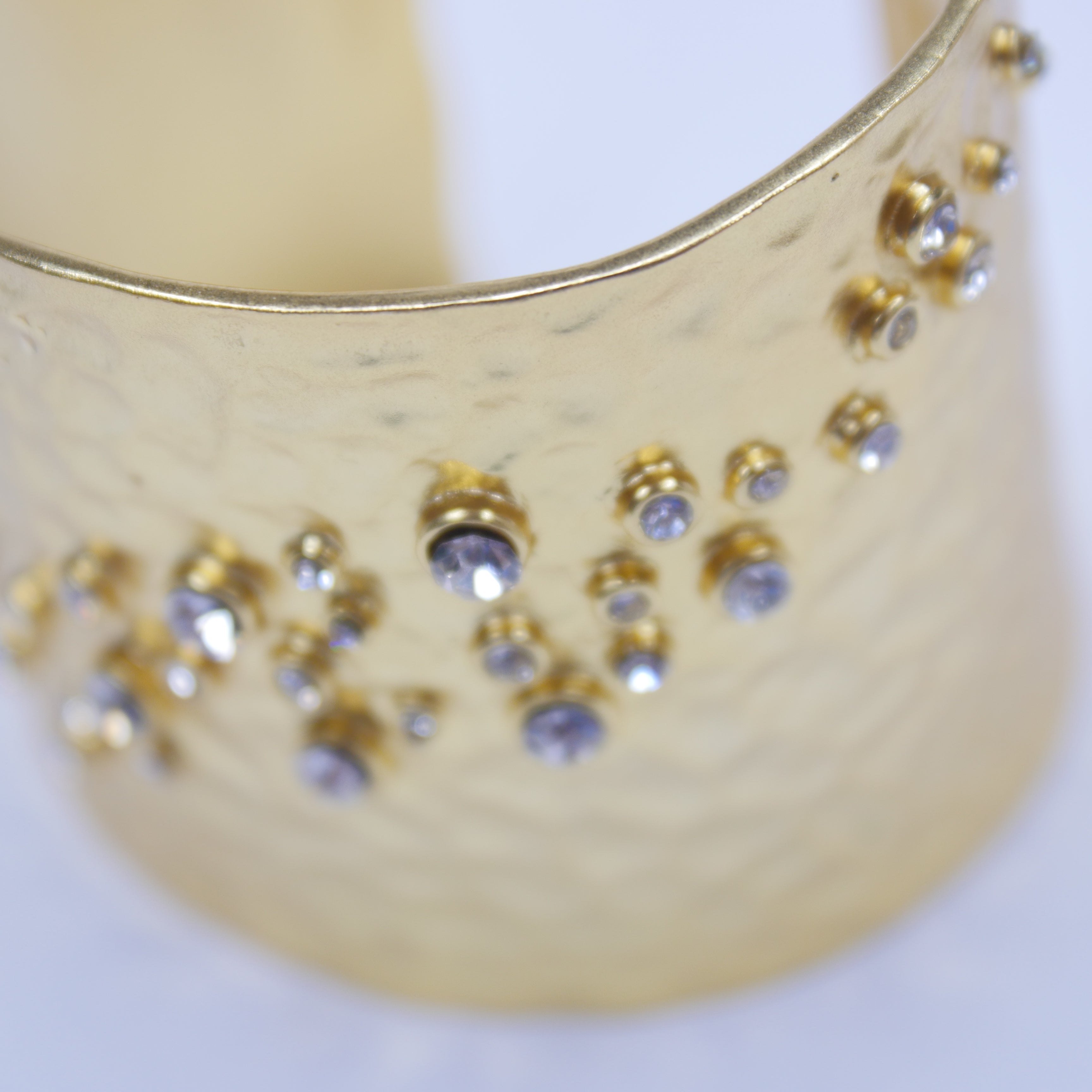 B50596 Bracelet manchette chatoyant - Karine Sultan - Créations Uniques