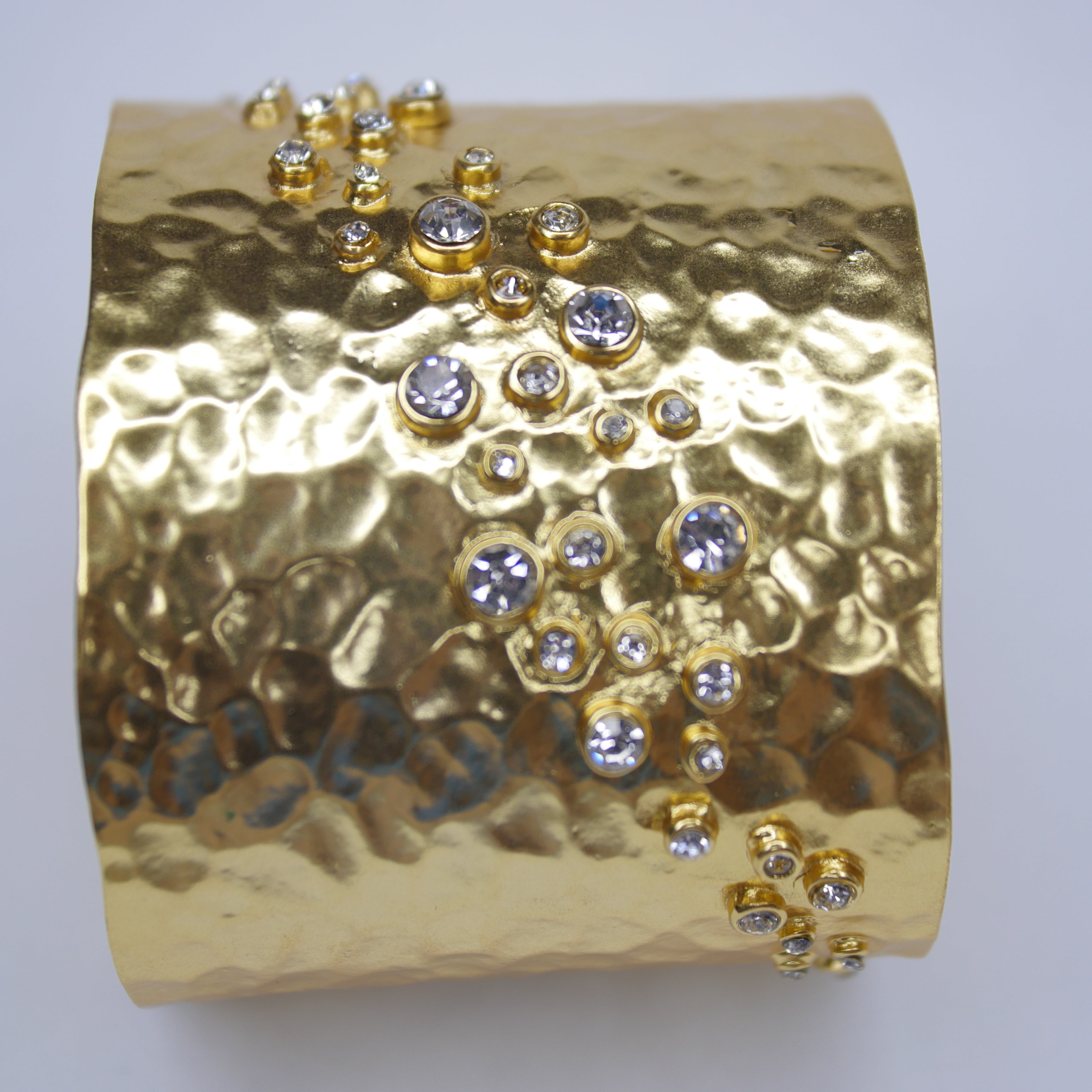 B50596 Bracelet manchette chatoyant - Karine Sultan - Créations Uniques