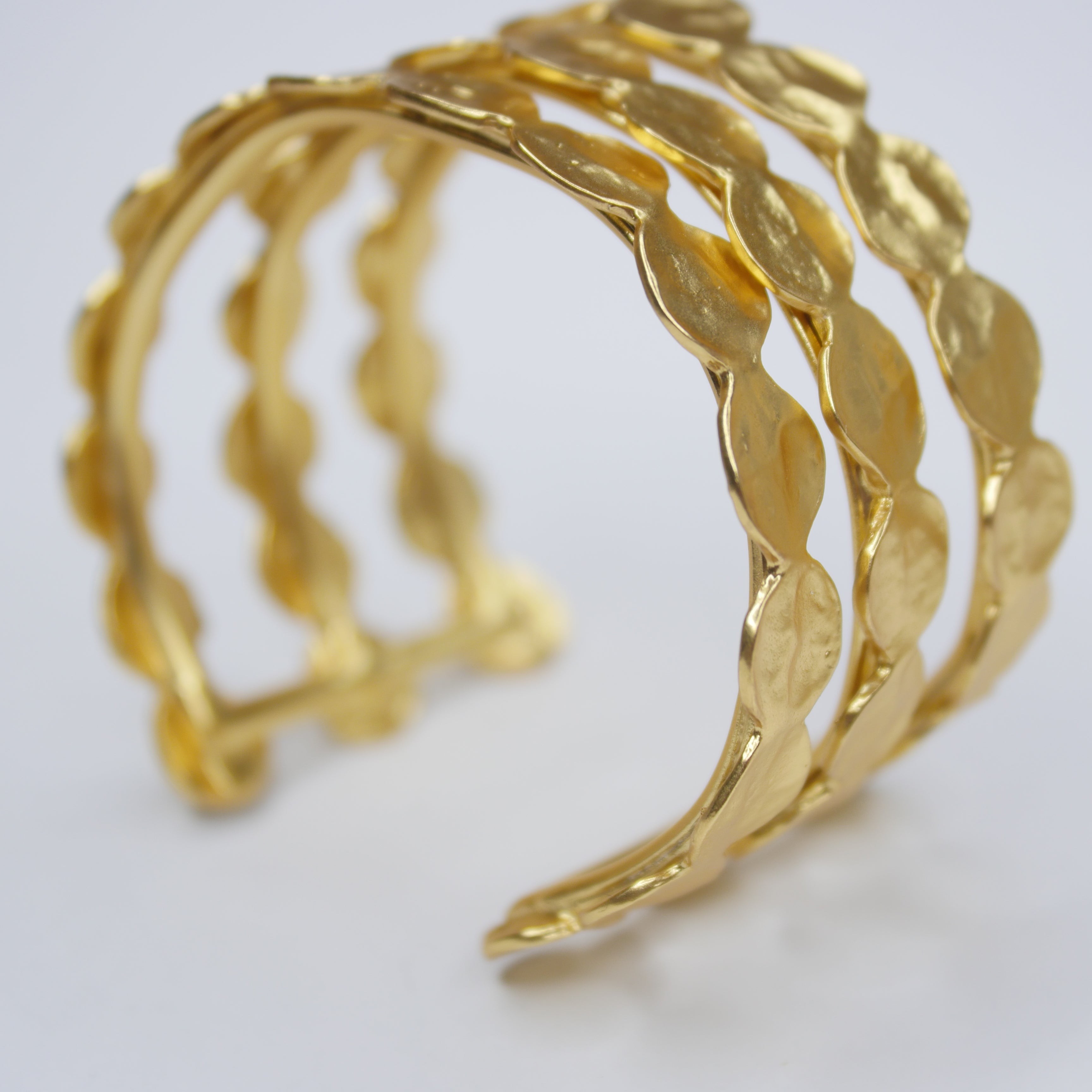 B70721 Bracelet manchette mini pièce - Karine Sultan - Créations Uniques