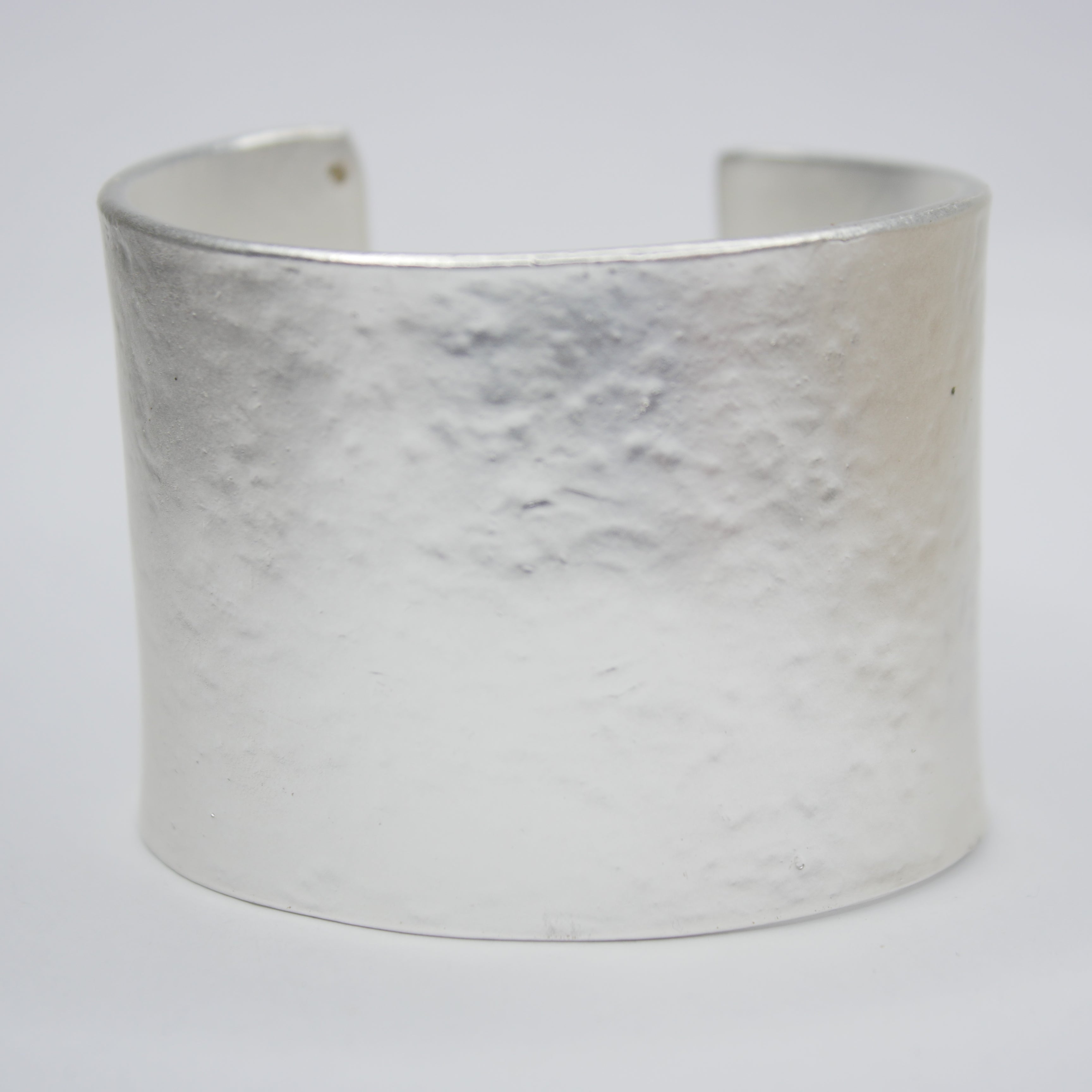 B50426 Bracelet Manchette texturée - Karine Sultan - Créations Uniques