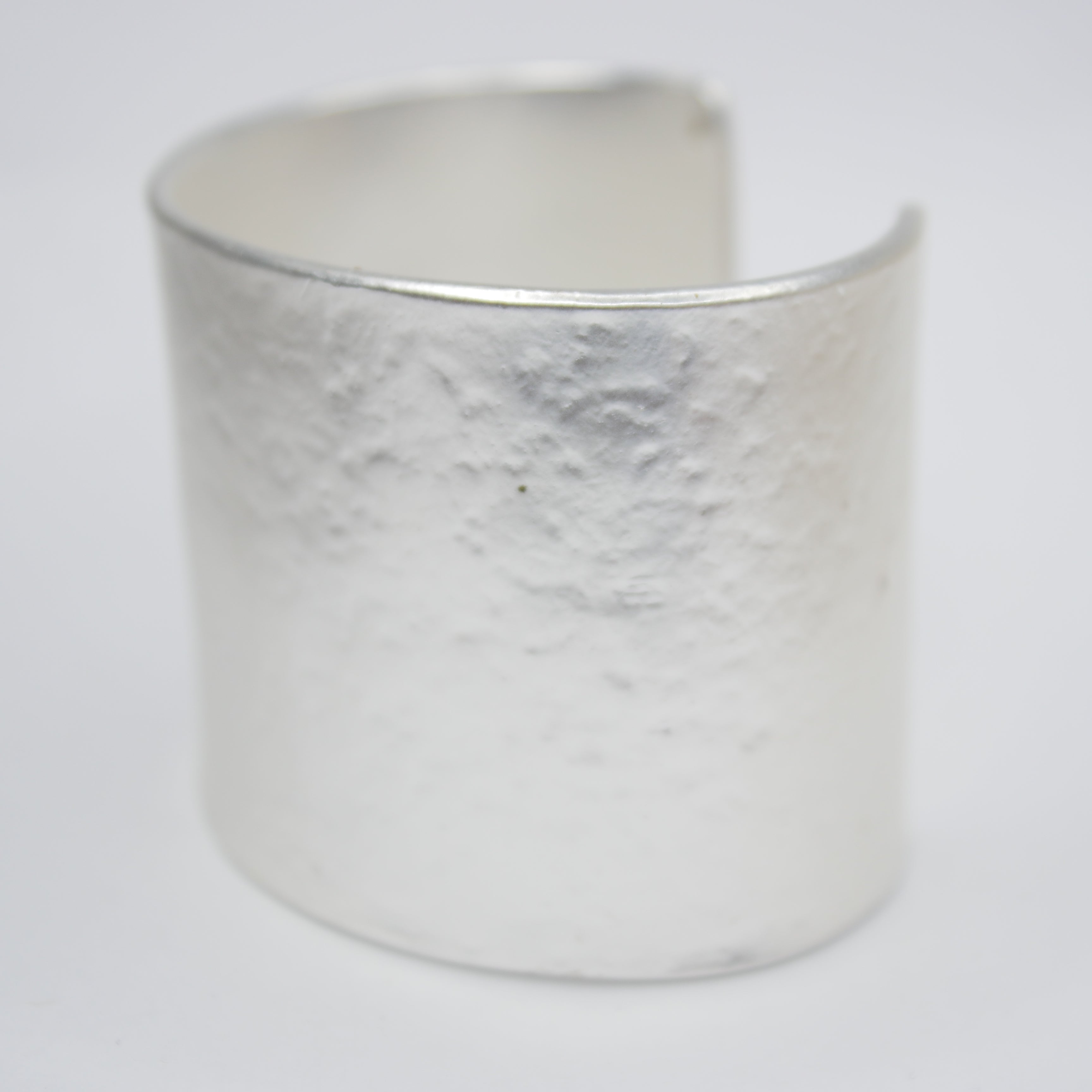 B50426 Bracelet Manchette texturée - Karine Sultan - Créations Uniques