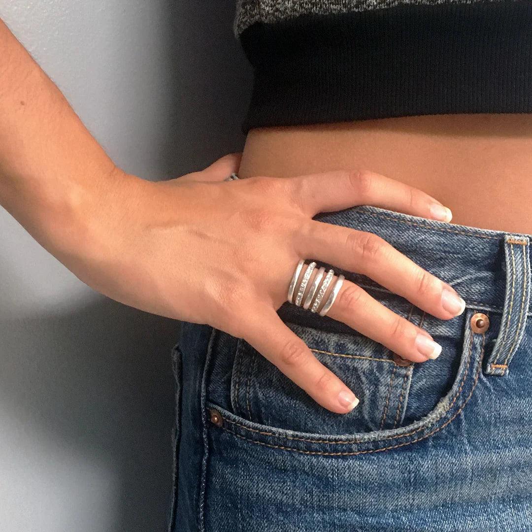 R59016 Bague Porté par Marley Shelton - Karine Sultan - Créations Uniques