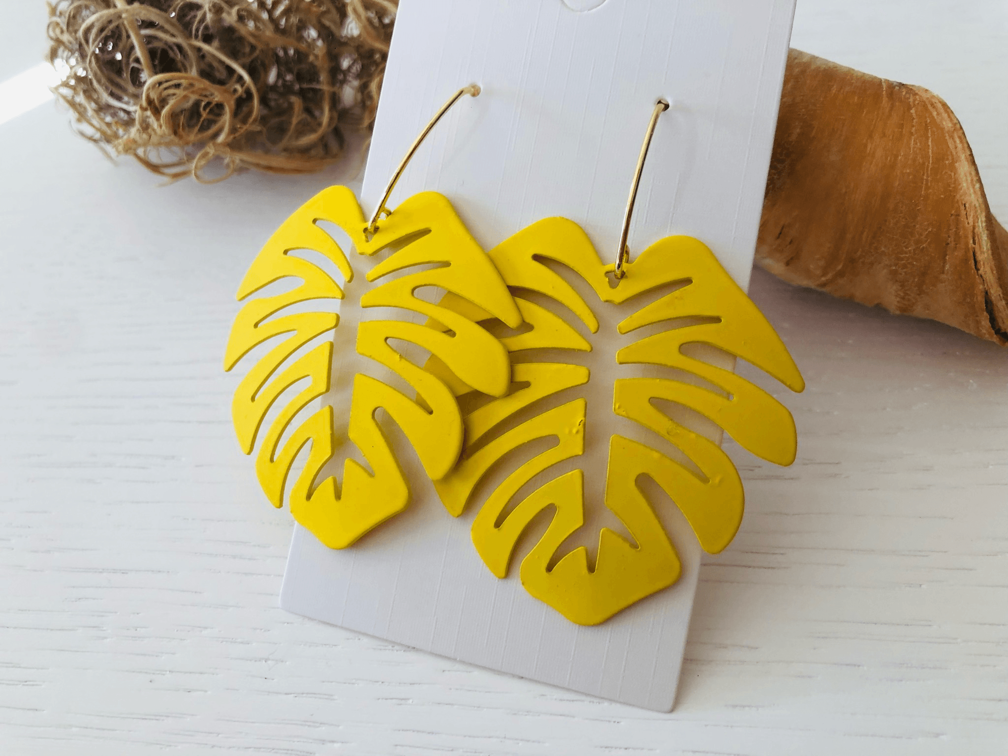 Boucles d’oreilles LAURY feuilles tropicales jaunes - Créations Uniques - Créations Uniques