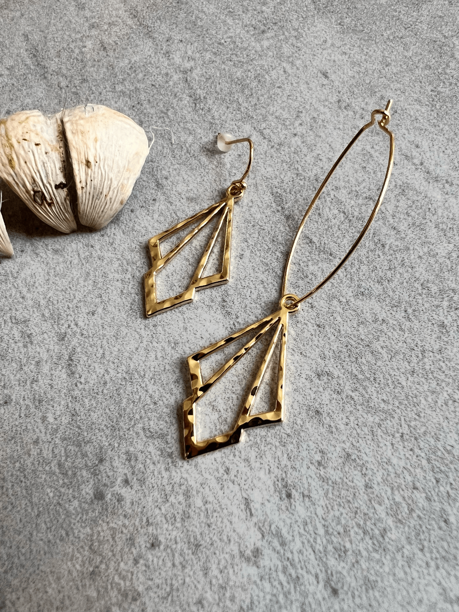 Boucles d’oreilles asymétriques ARIZONA losanges fins et dorés - Créations Uniques - Créations Uniques