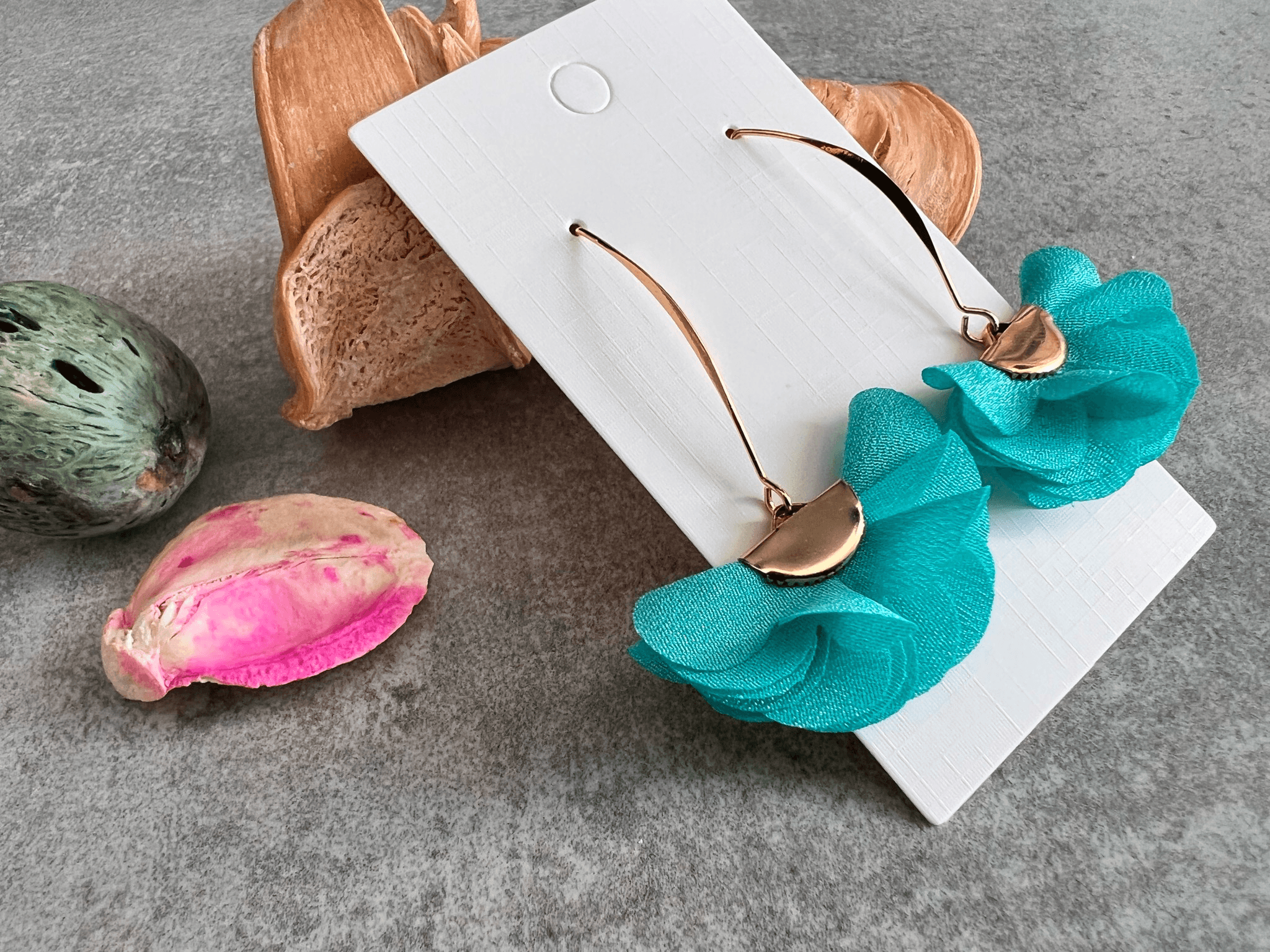 Boucles d’oreilles EDIE pampilles tissu vertes - Créations Uniques - Créations Uniques