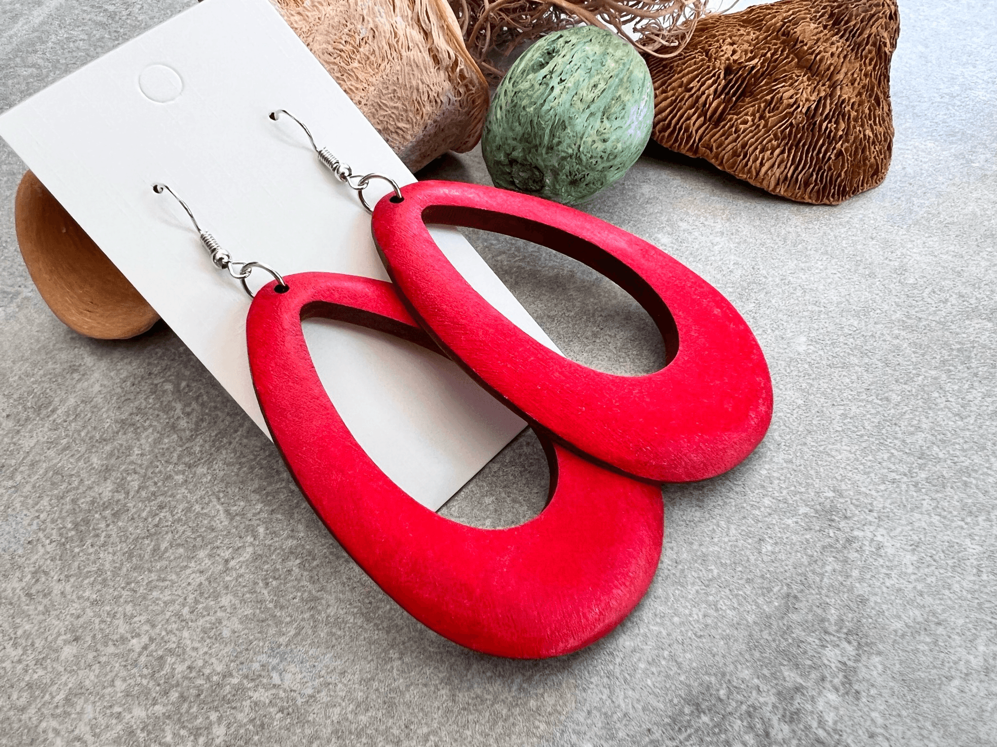 Boucles d’oreilles MAGALIE grandes gouttes bois rouge - Créations Uniques