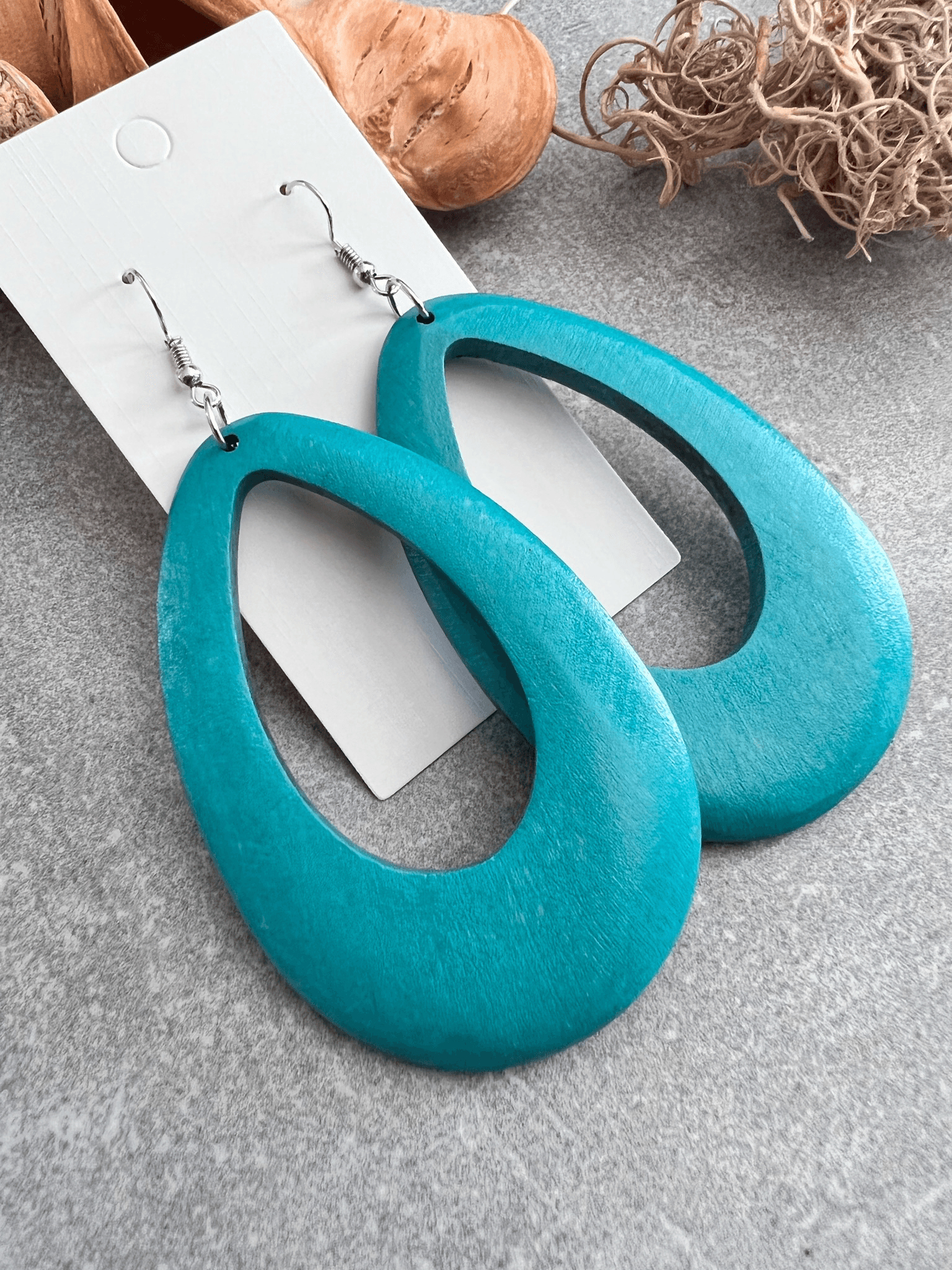 Boucles d’oreilles MAGALIE grandes gouttes bois bleu turquoise - Créations Uniques