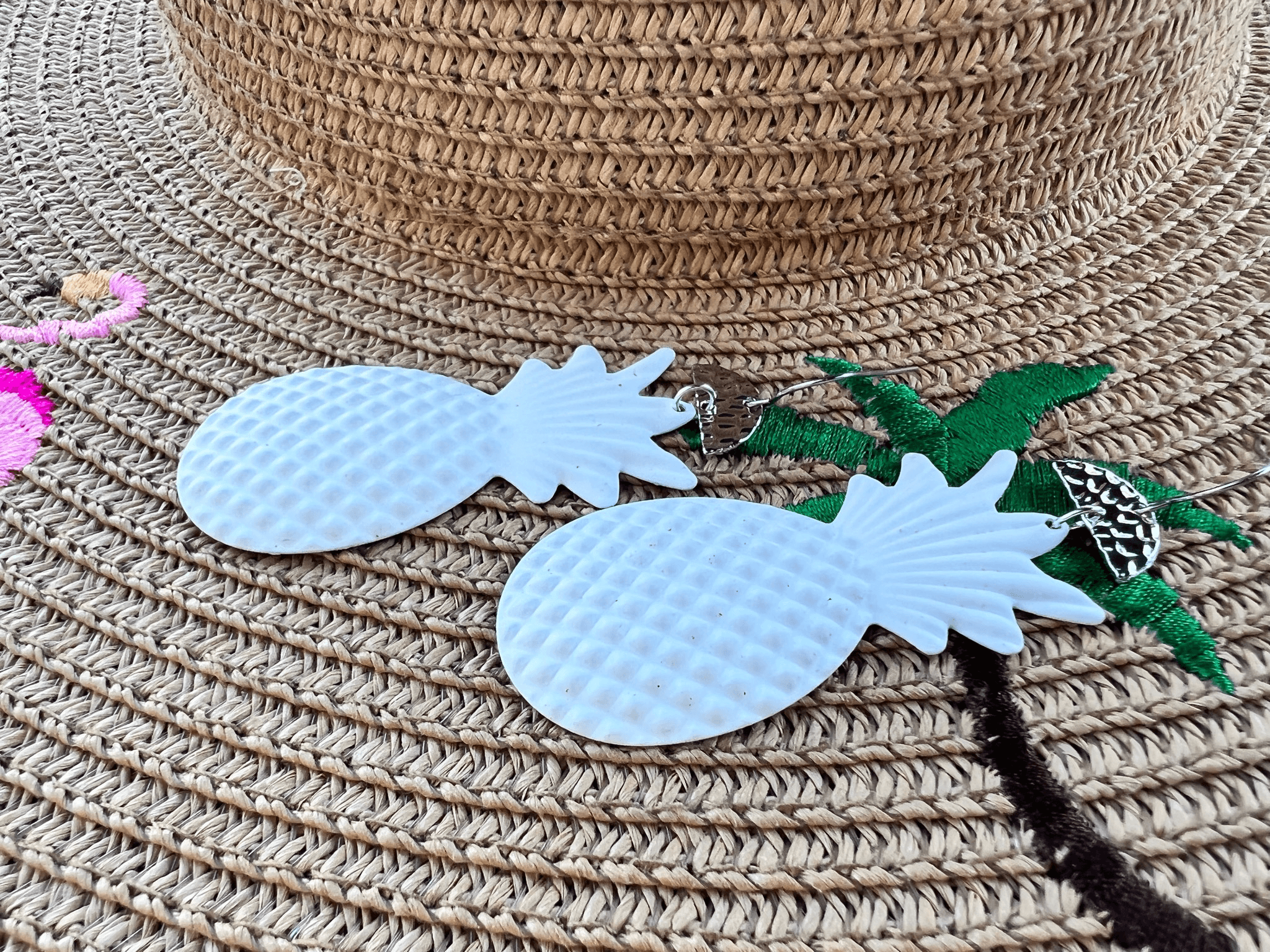 Boucles d’oreilles BRENDA ananas blancs - Créations Uniques - Créations Uniques