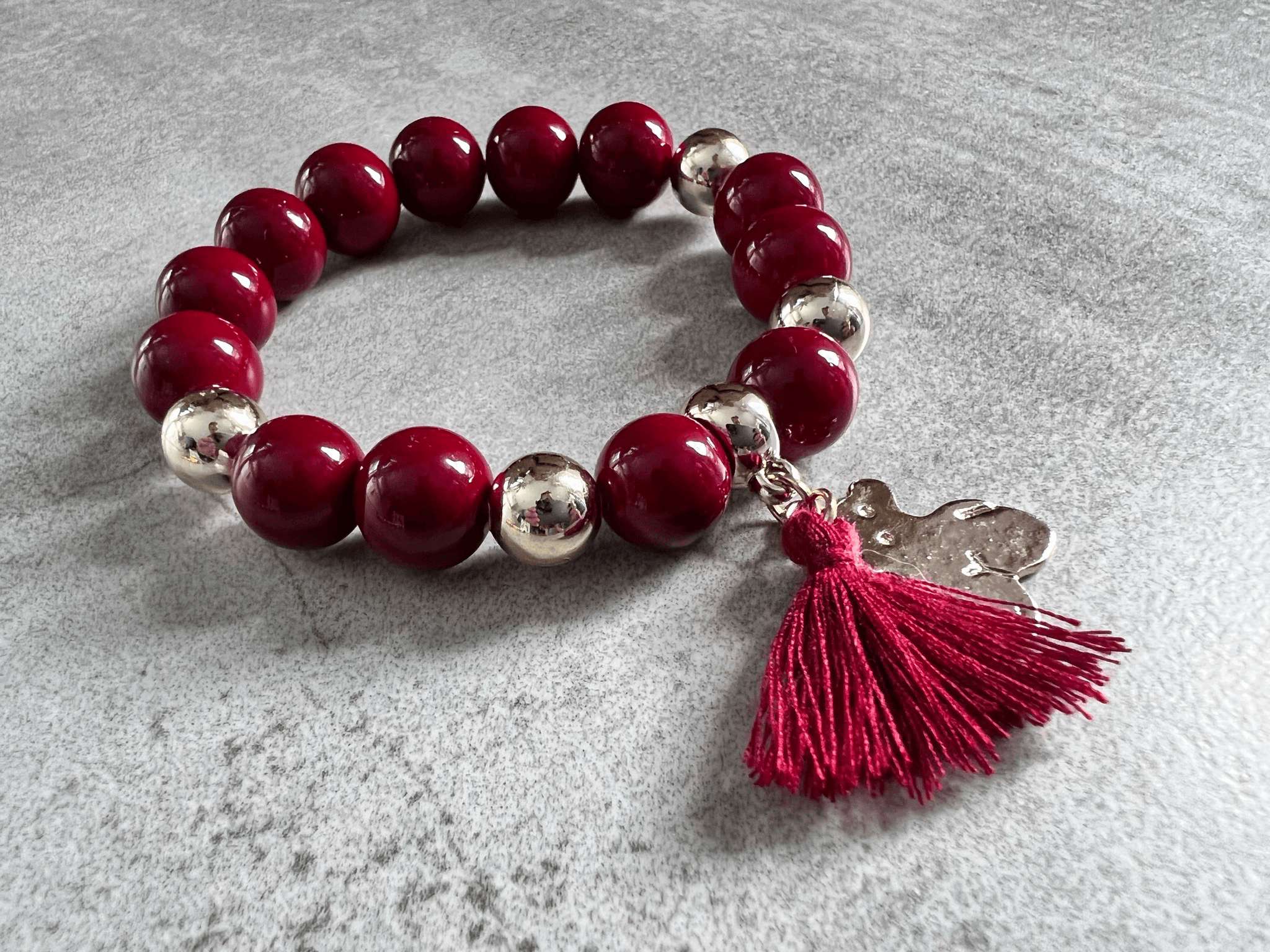 Bracelet pompon SIMON perles bordeaux - Créations Uniques