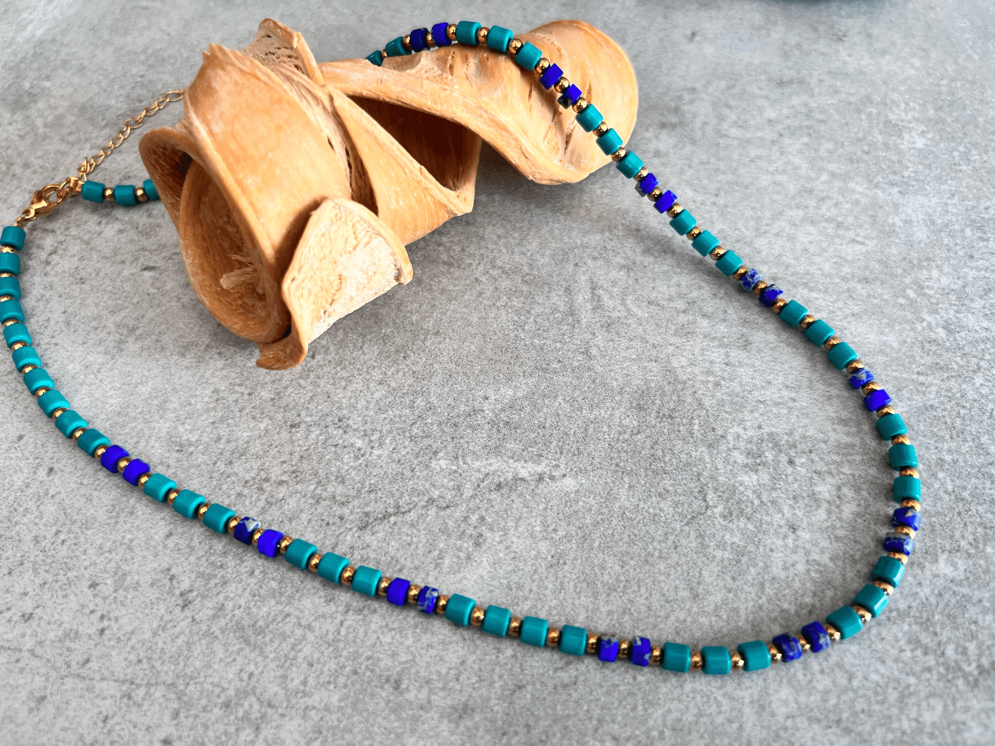 Collier NATACHA perles turquoise et bleu marine. - Créations Uniques