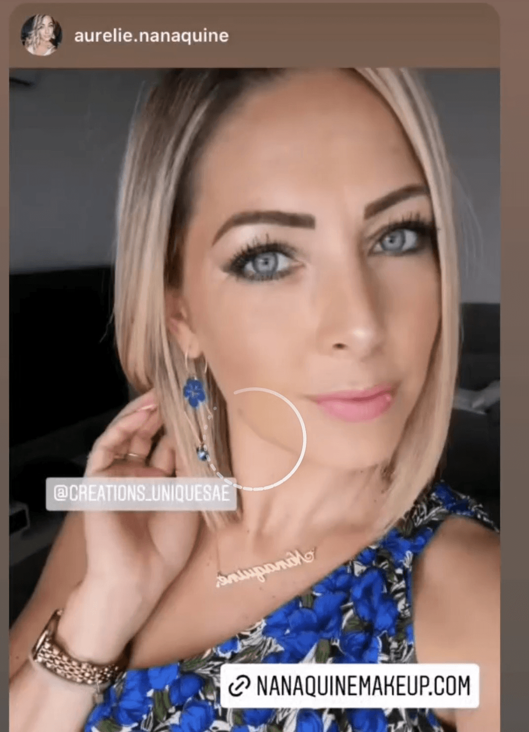 Boucles d’oreilles asymétriques MARISCA cœurs cristal Bermudes et fleurs hibiscus - Créations Uniques - Créations Uniques