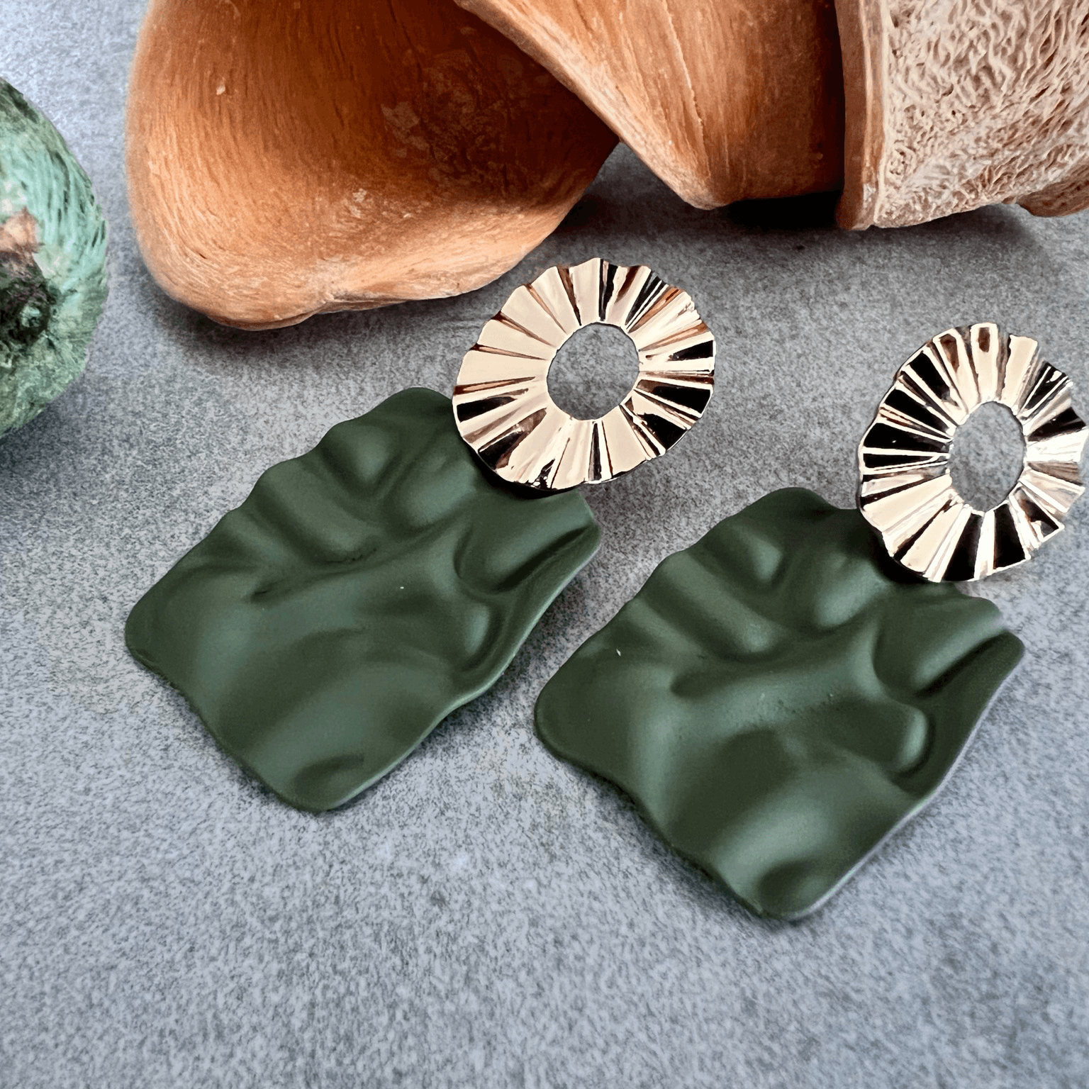 Boucles d’oreilles rectangles kaki DAPHNÉ - Créations Uniques