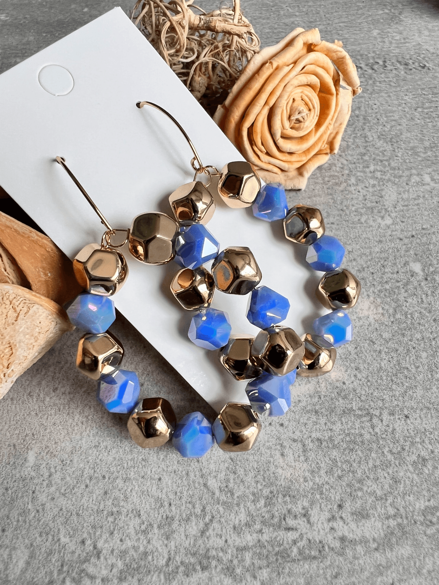 Boucles d’oreilles NELA - perles bleues et dorées - Créations Uniques