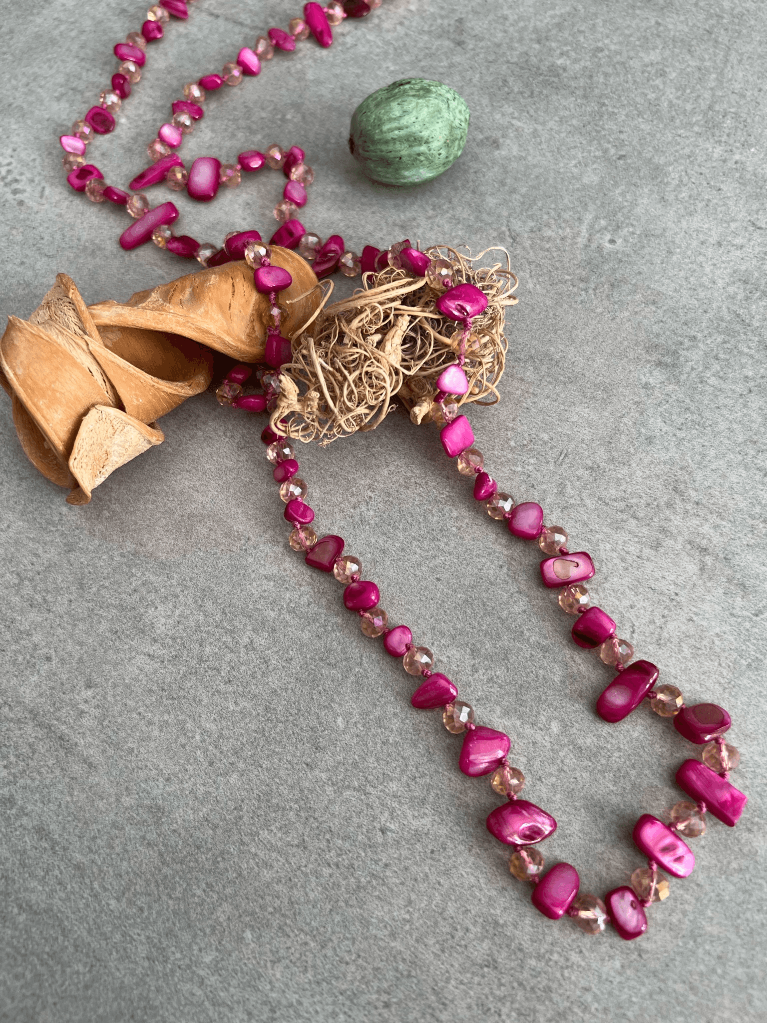 Collier de perles rose Fushia ODILE - Créations Uniques