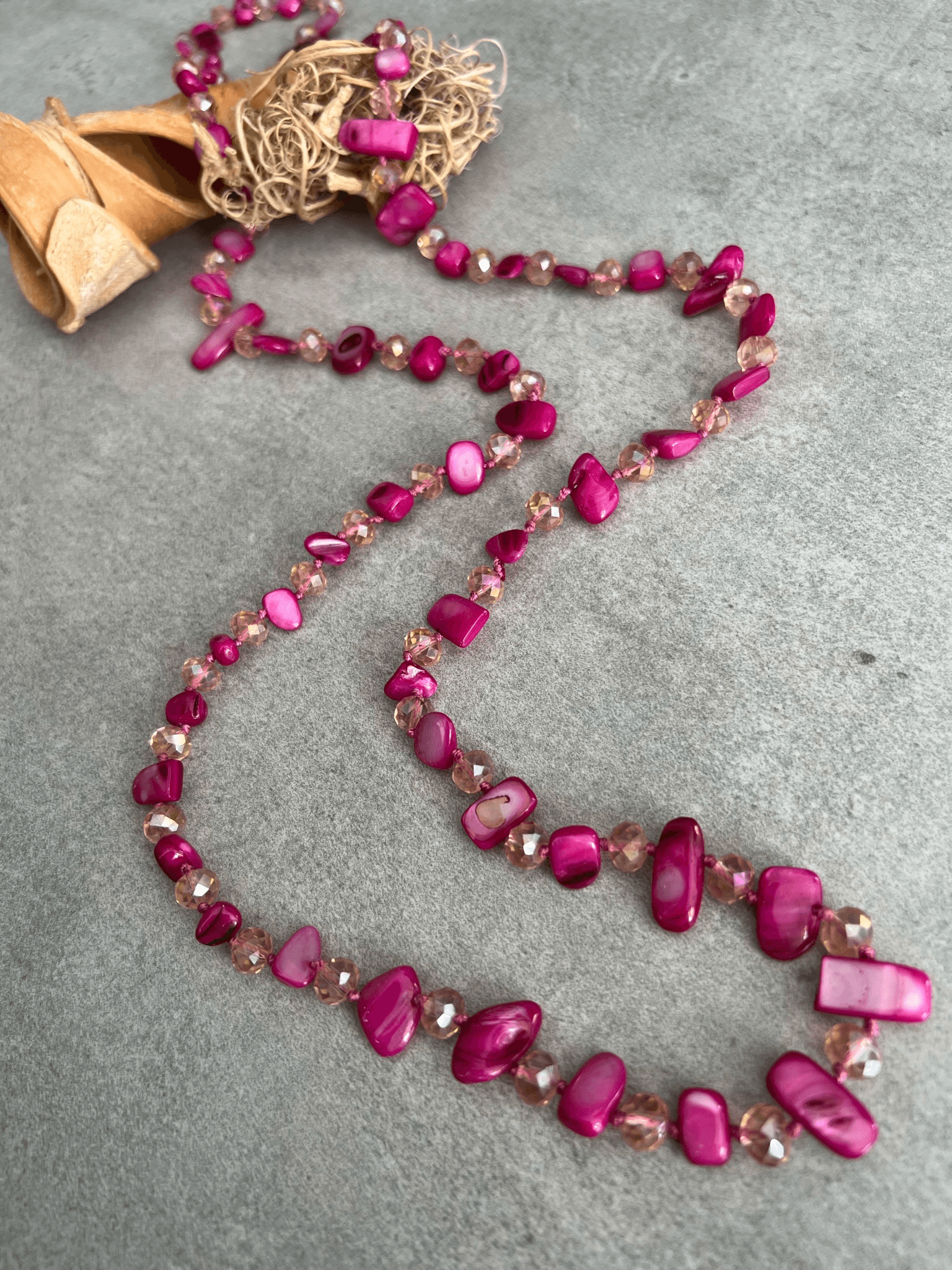 Collier de perles rose Fushia ODILE - Créations Uniques