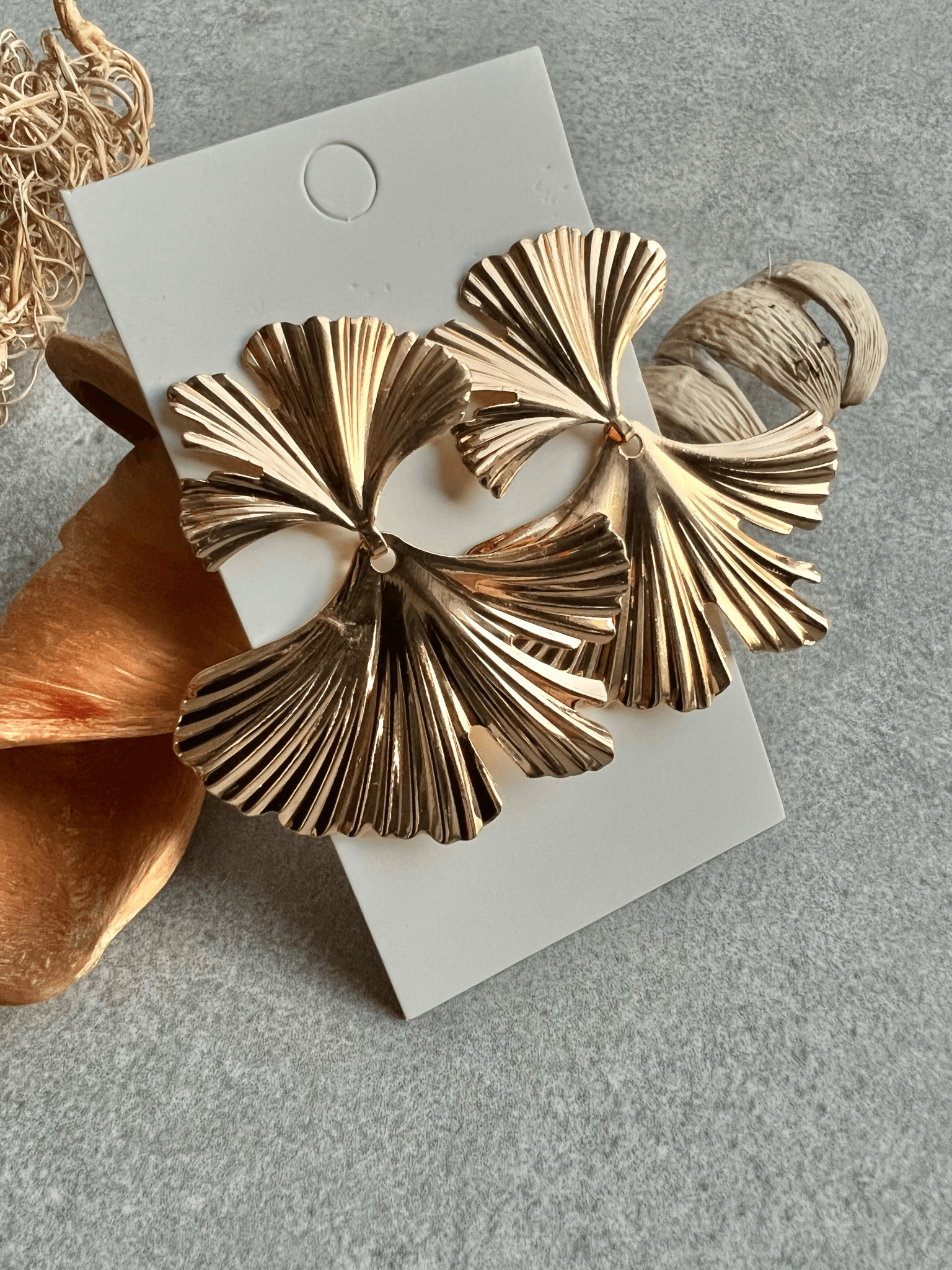 Boucles d’oreilles LALI feuilles Ginkgo dorées - Créations Uniques