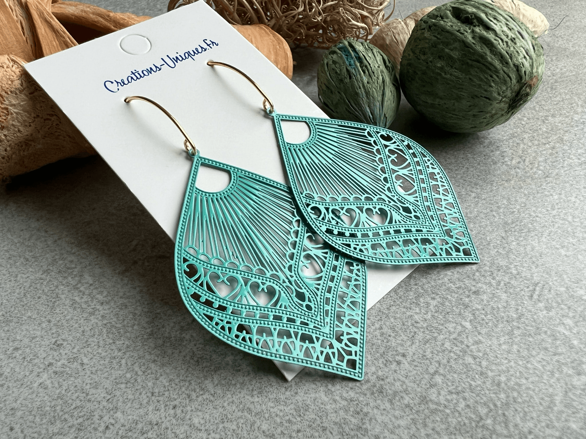 Boucles d’oreilles LUCIA gouttes vertes légères - Créations Uniques