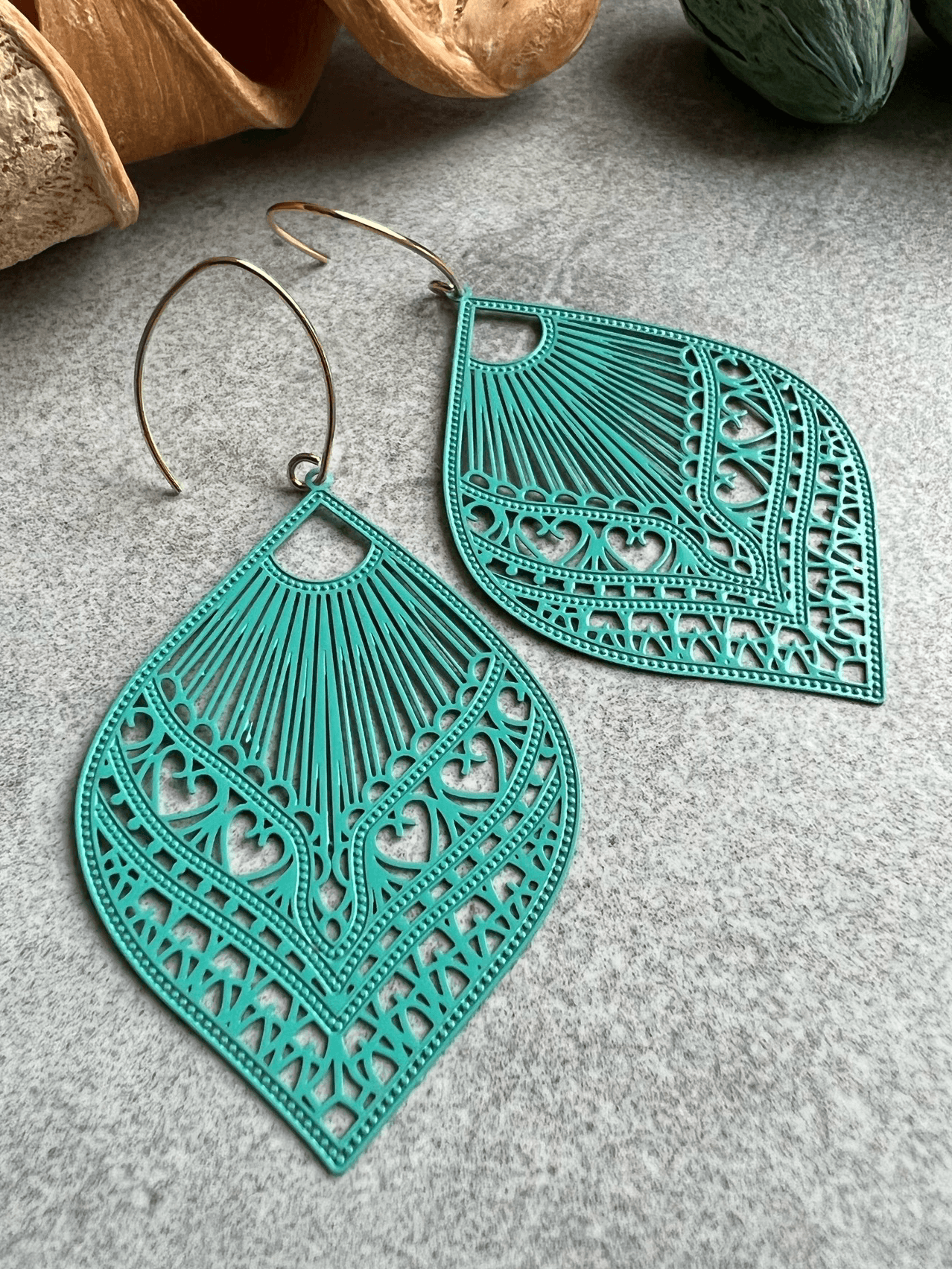 Boucles d’oreilles LUCIA gouttes vertes légères - Créations Uniques