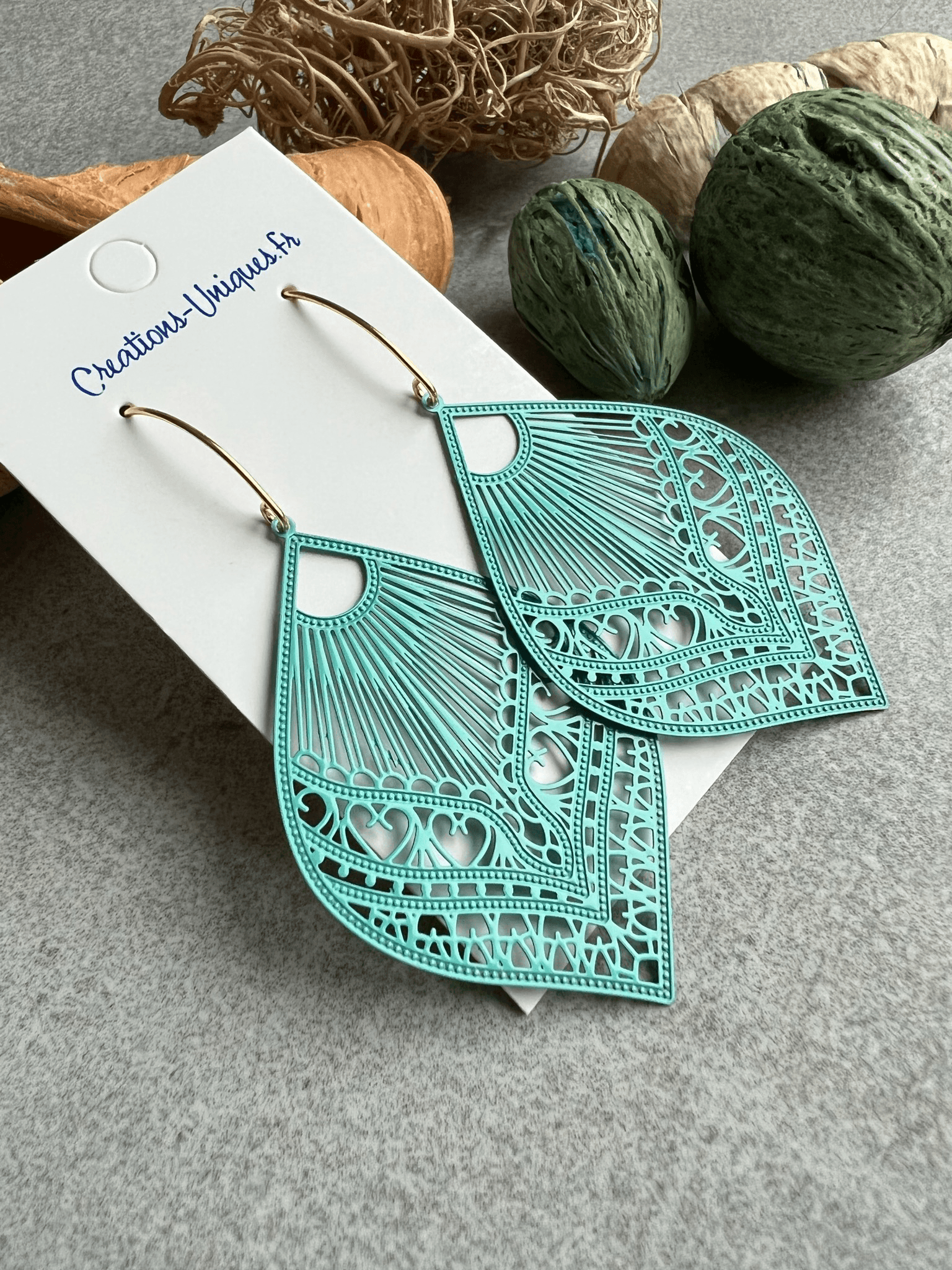 Boucles d’oreilles LUCIA gouttes vertes légères - Créations Uniques