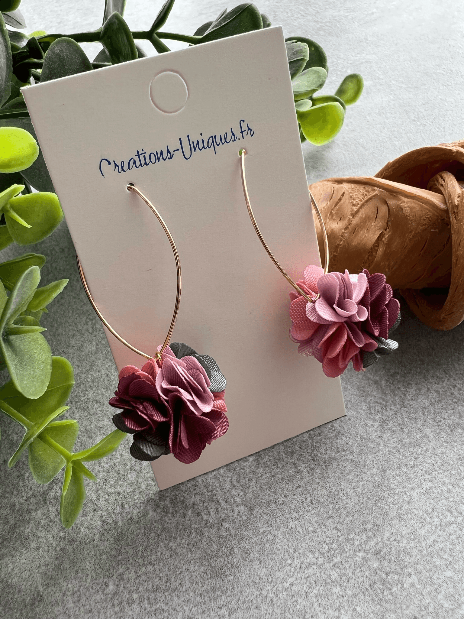 Boucles d’oreilles FLAVIE III pompon boule tissu rose - Créations Uniques - Créations Uniques