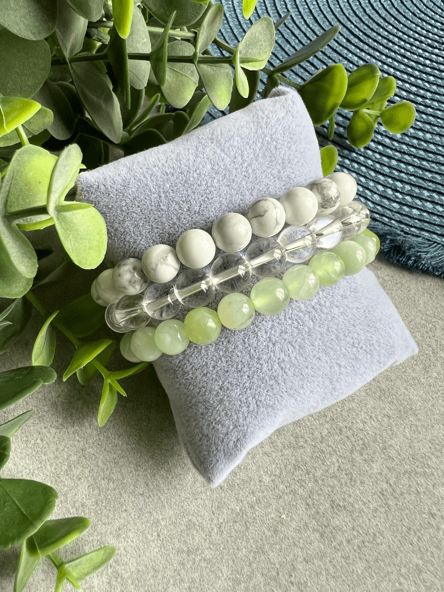 Bracelets HONOLULU - Perles minérales howlite, jade de chine et cristal de roche. - Créations Uniques