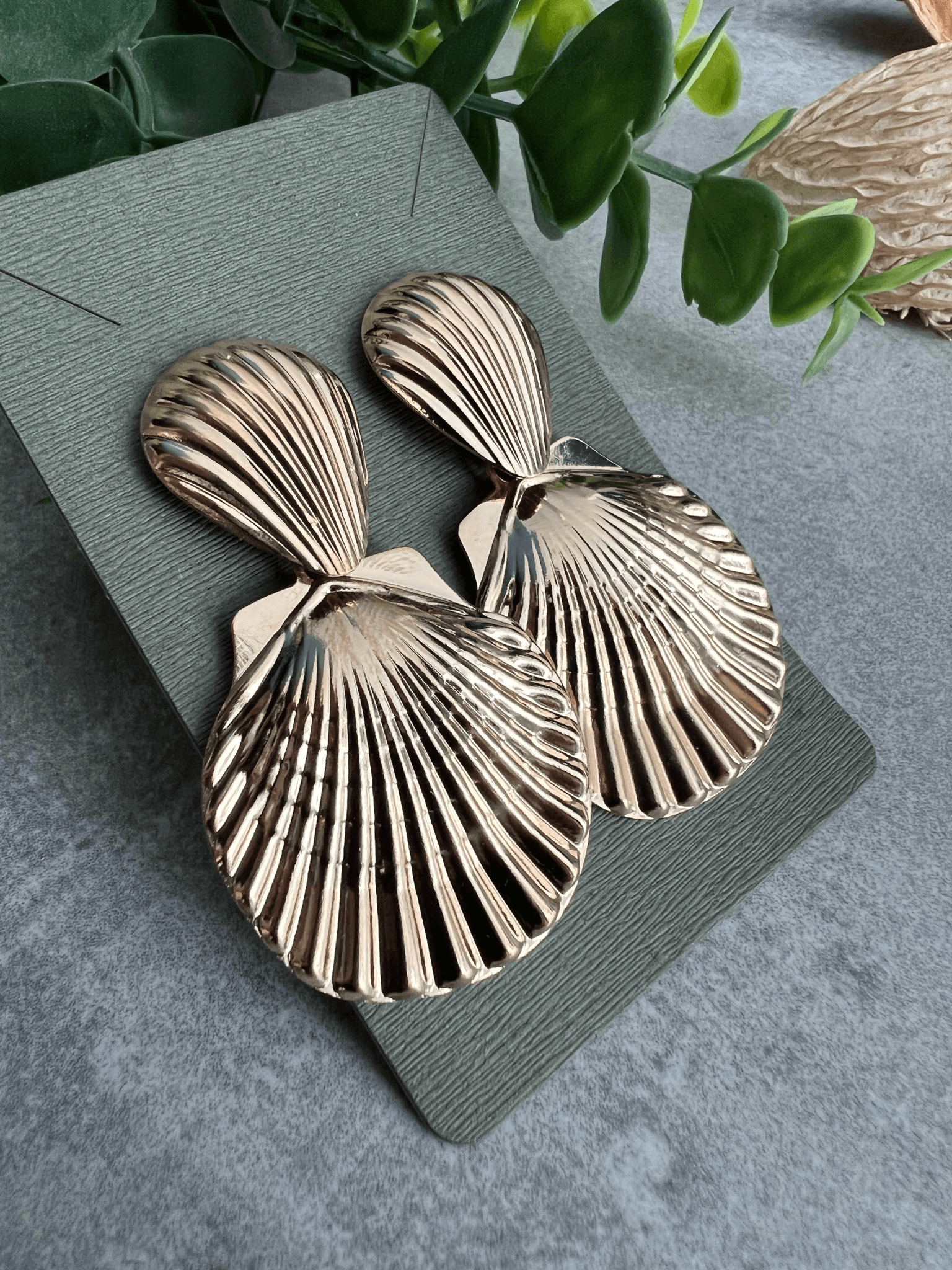 Boucles d’oreilles ILONA coquillages dorés bohème - Créations Uniques