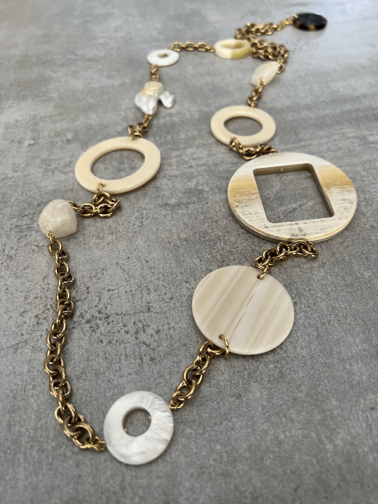 Collier original et asymétrique Francine BRAMLI - NATURELLE - Créations Uniques