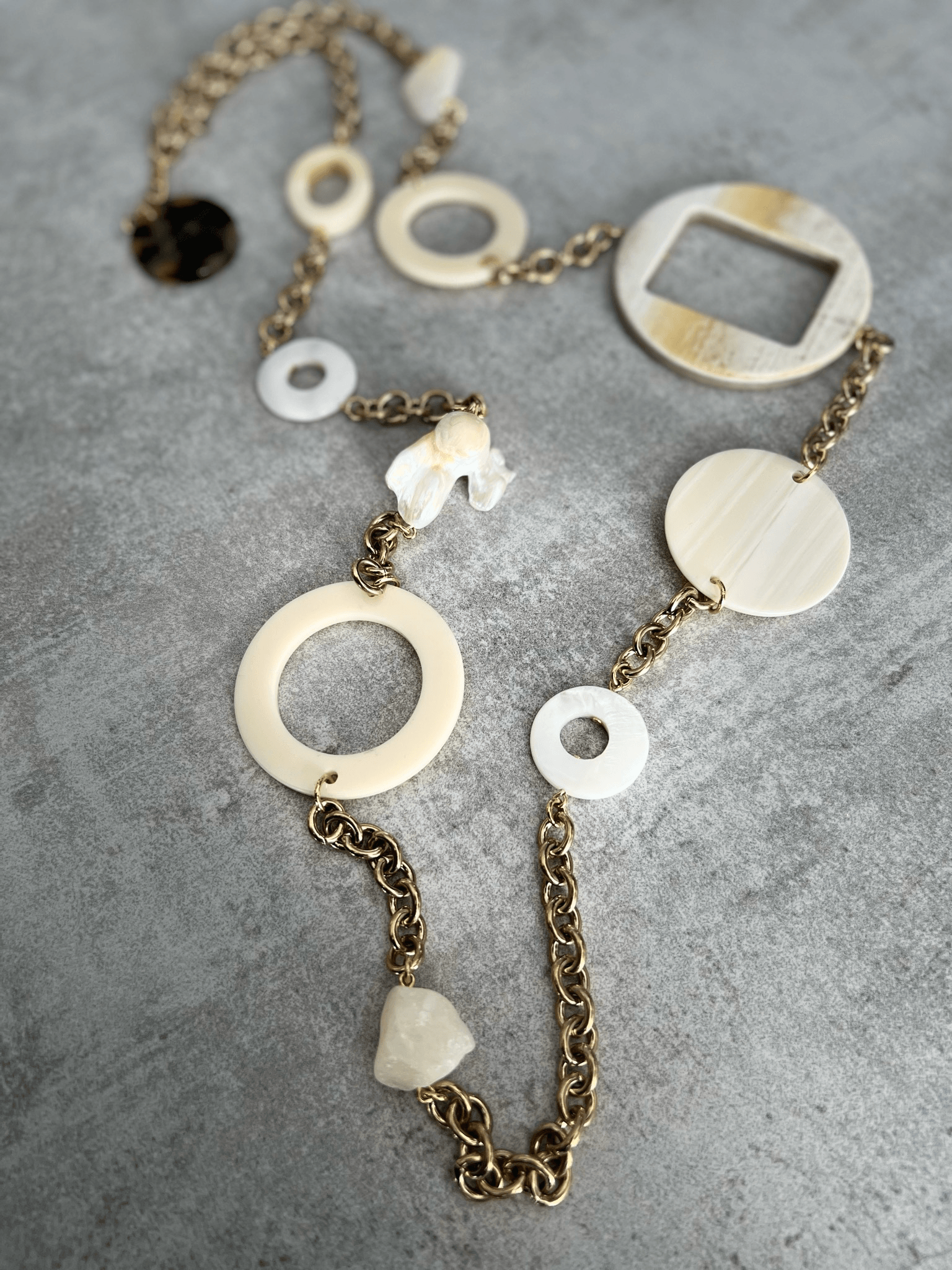 Collier original et asymétrique Francine BRAMLI - NATURELLE - Créations Uniques