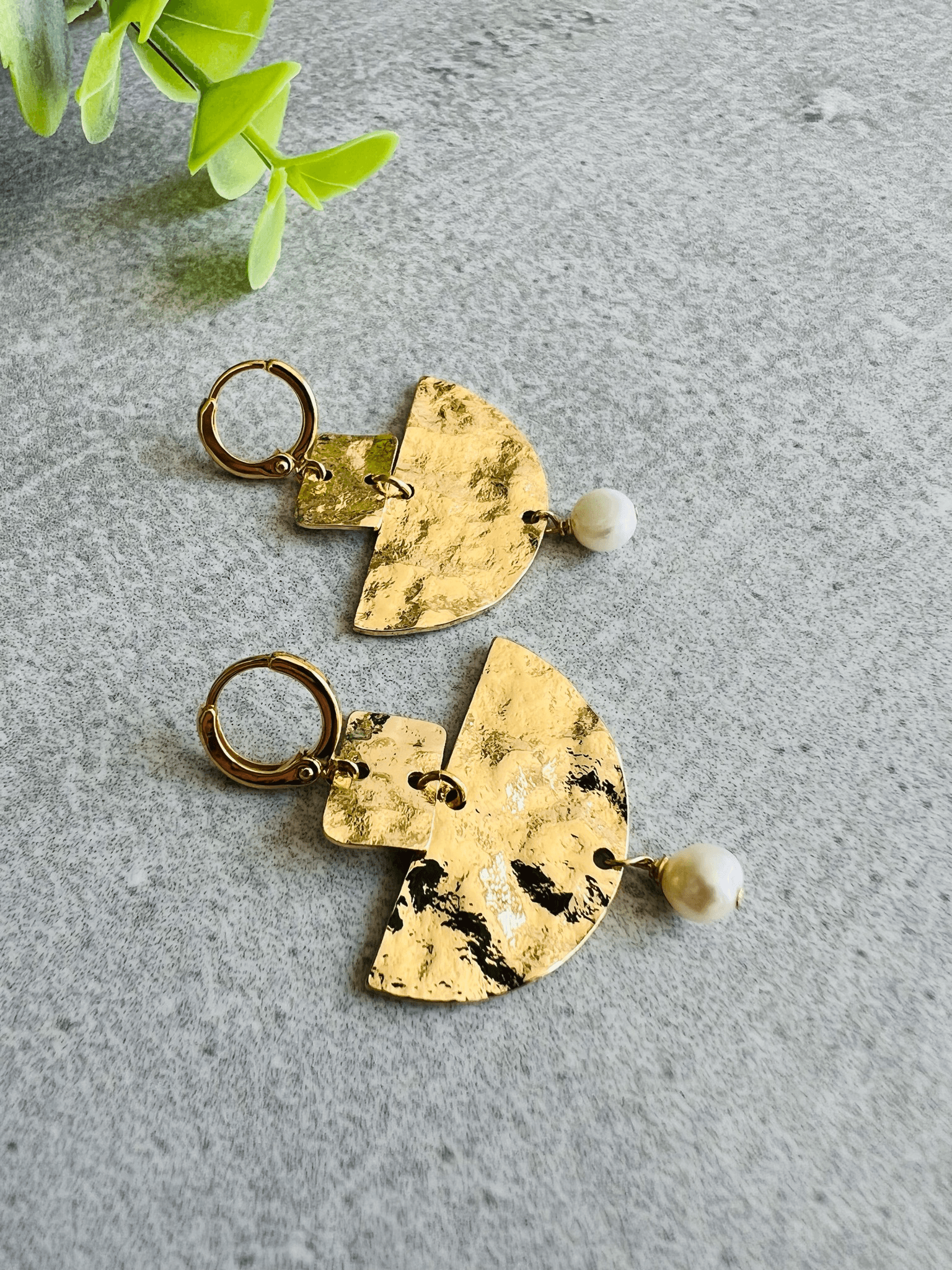 Boucles d’oreilles ANGELIK demi cercle laiton doré plaqué or - Créations Uniques