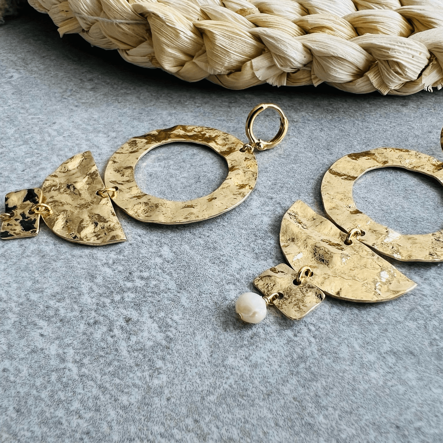 Boucles d’oreilles LINDA chic et glamour Laiton doré plaqué or 16k - Créations Uniques