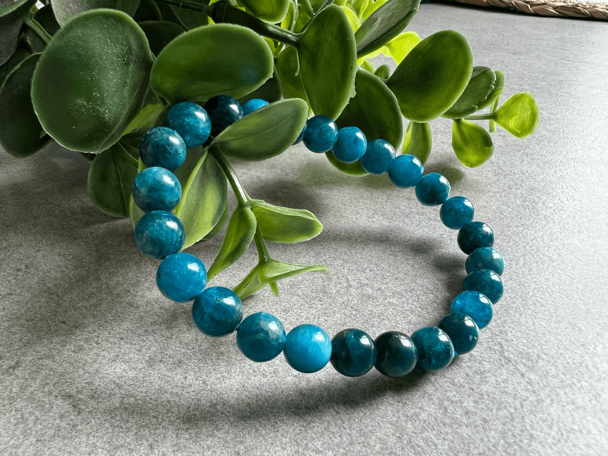 Bracelet MERIDA - Perles minérales Apatite bleu - Créations Uniques