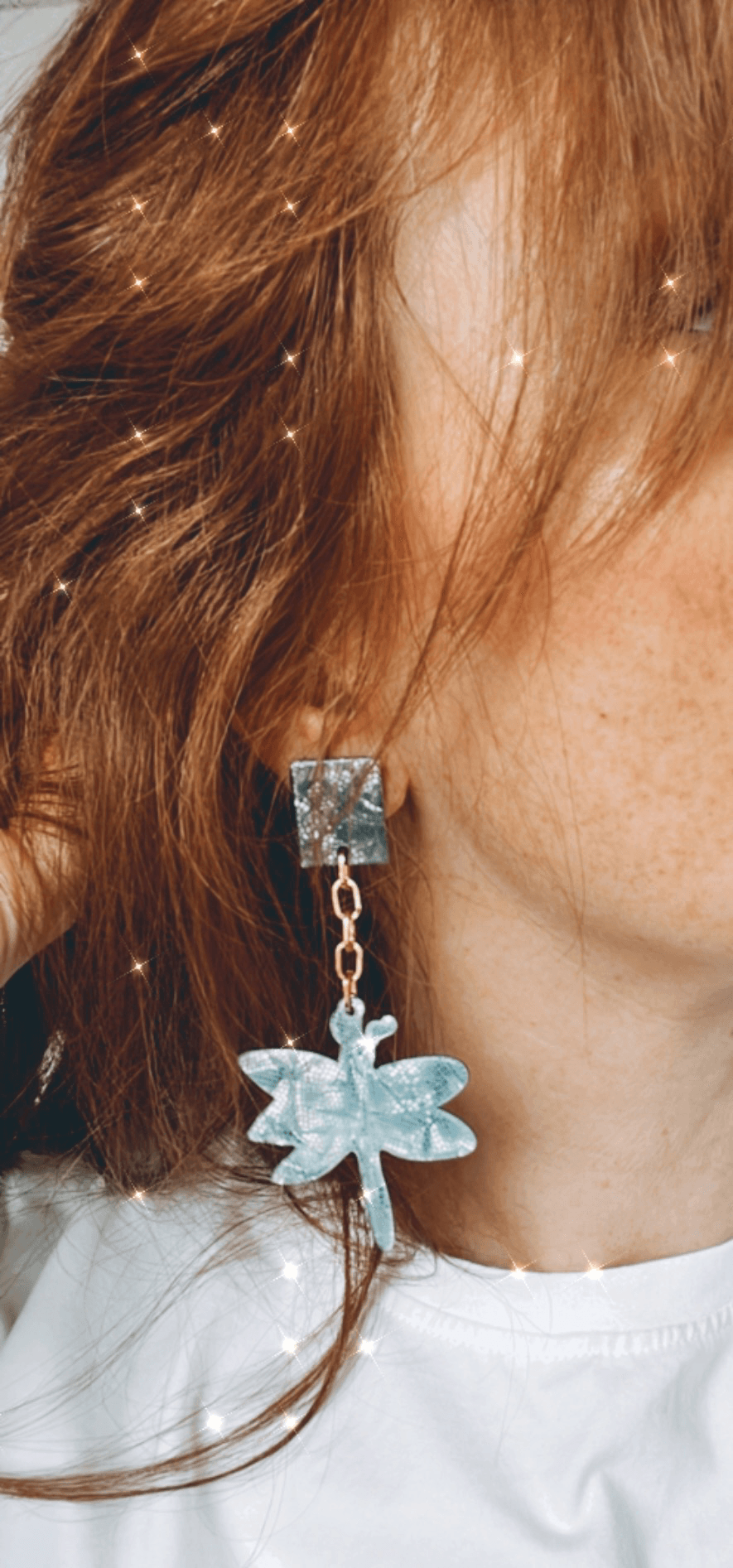 Boucles d’oreilles ODETTE libellule légères résine bleu gris - Créations Uniques