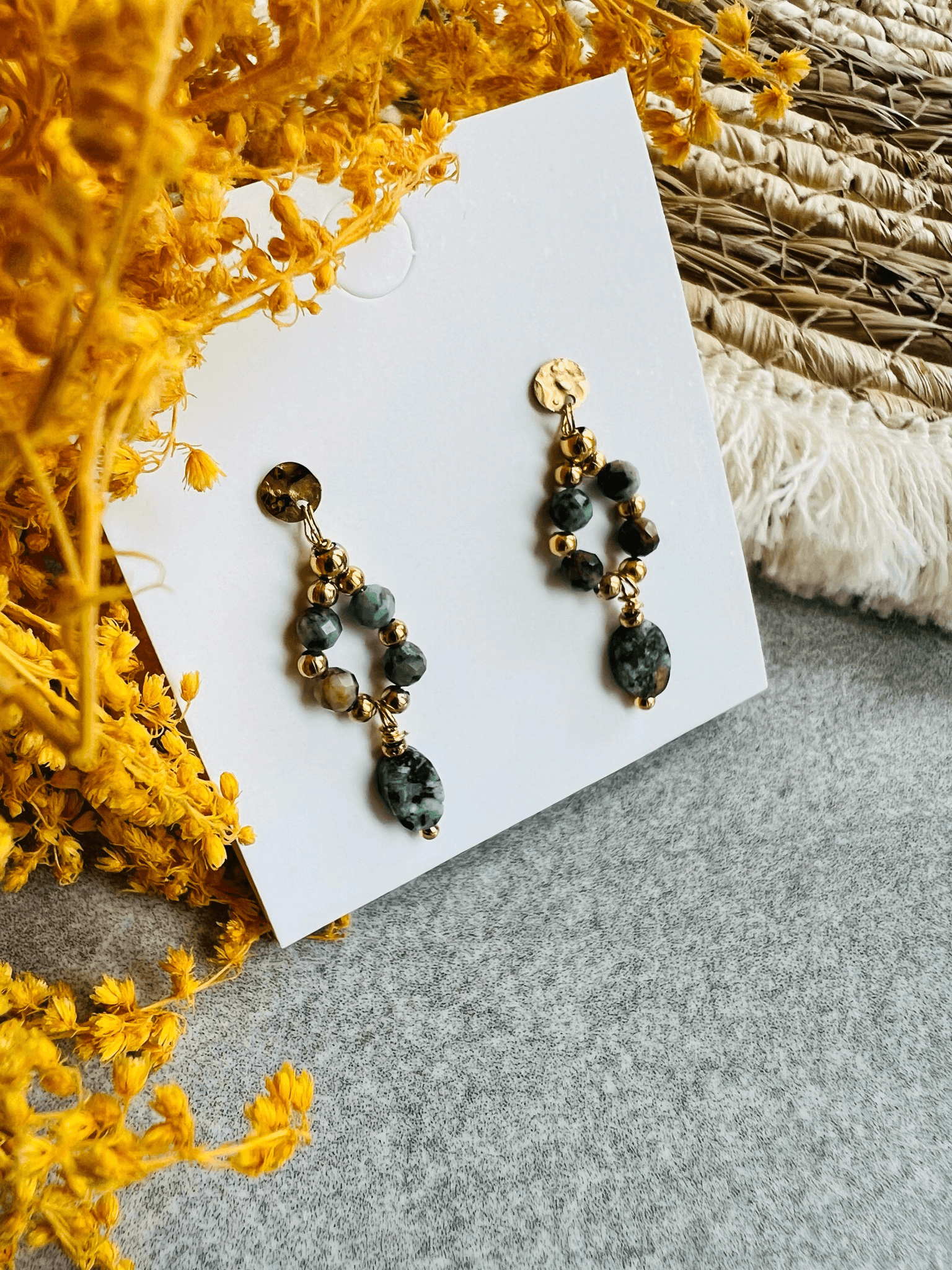 Boucles d’oreilles EULALIE perles turquoises, minimalistes - Créations Uniques