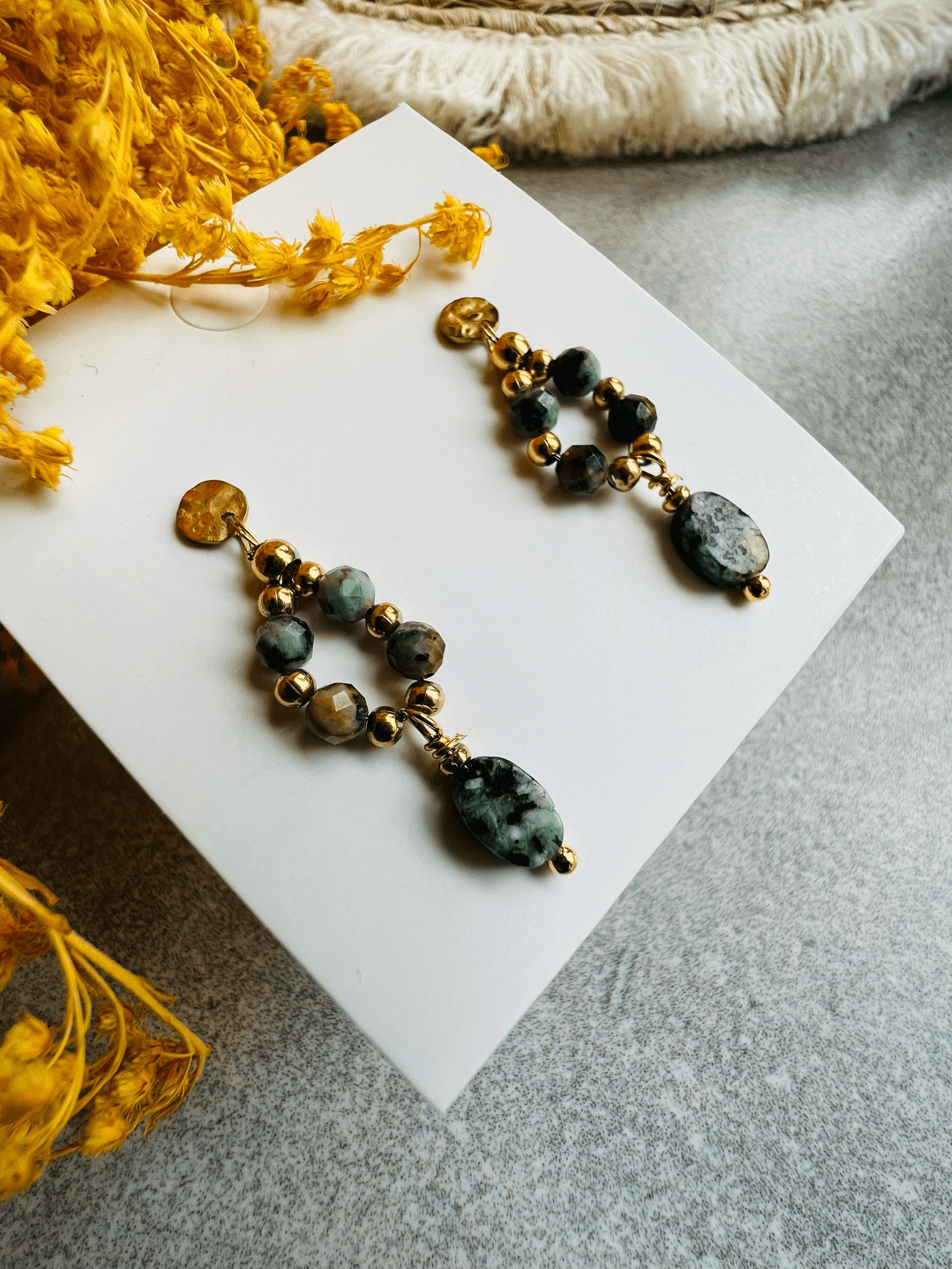 Boucles d’oreilles EULALIE perles turquoises, minimalistes - Créations Uniques