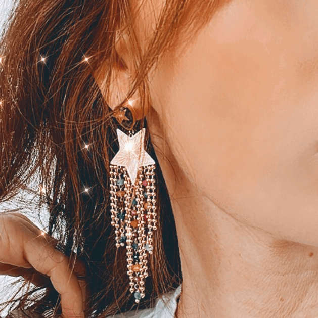 Boucles d’oreilles REGGIE étoiles dorées et perles multicolores - Créations Uniques