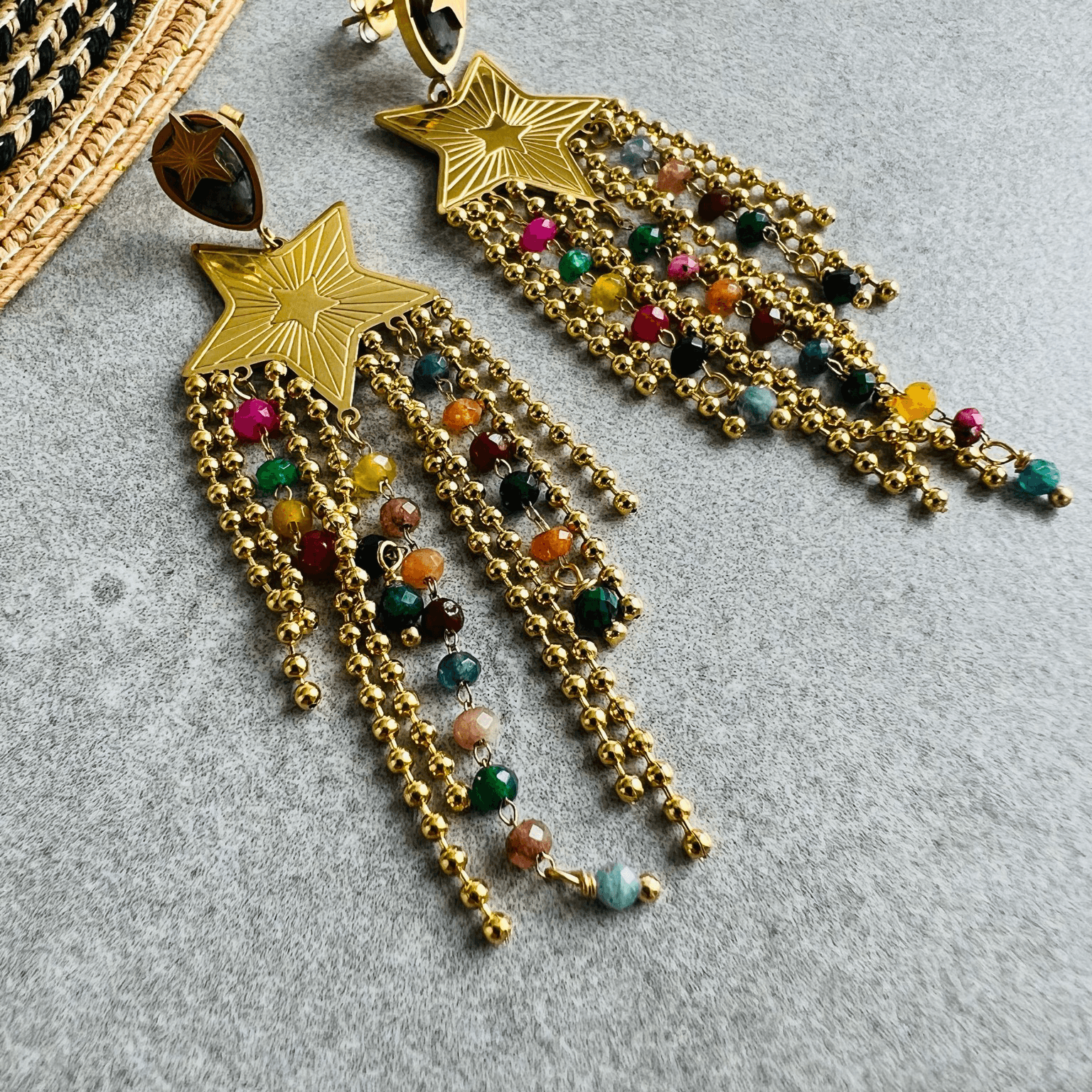 Boucles d’oreilles REGGIE étoiles dorées et perles multicolores - Créations Uniques