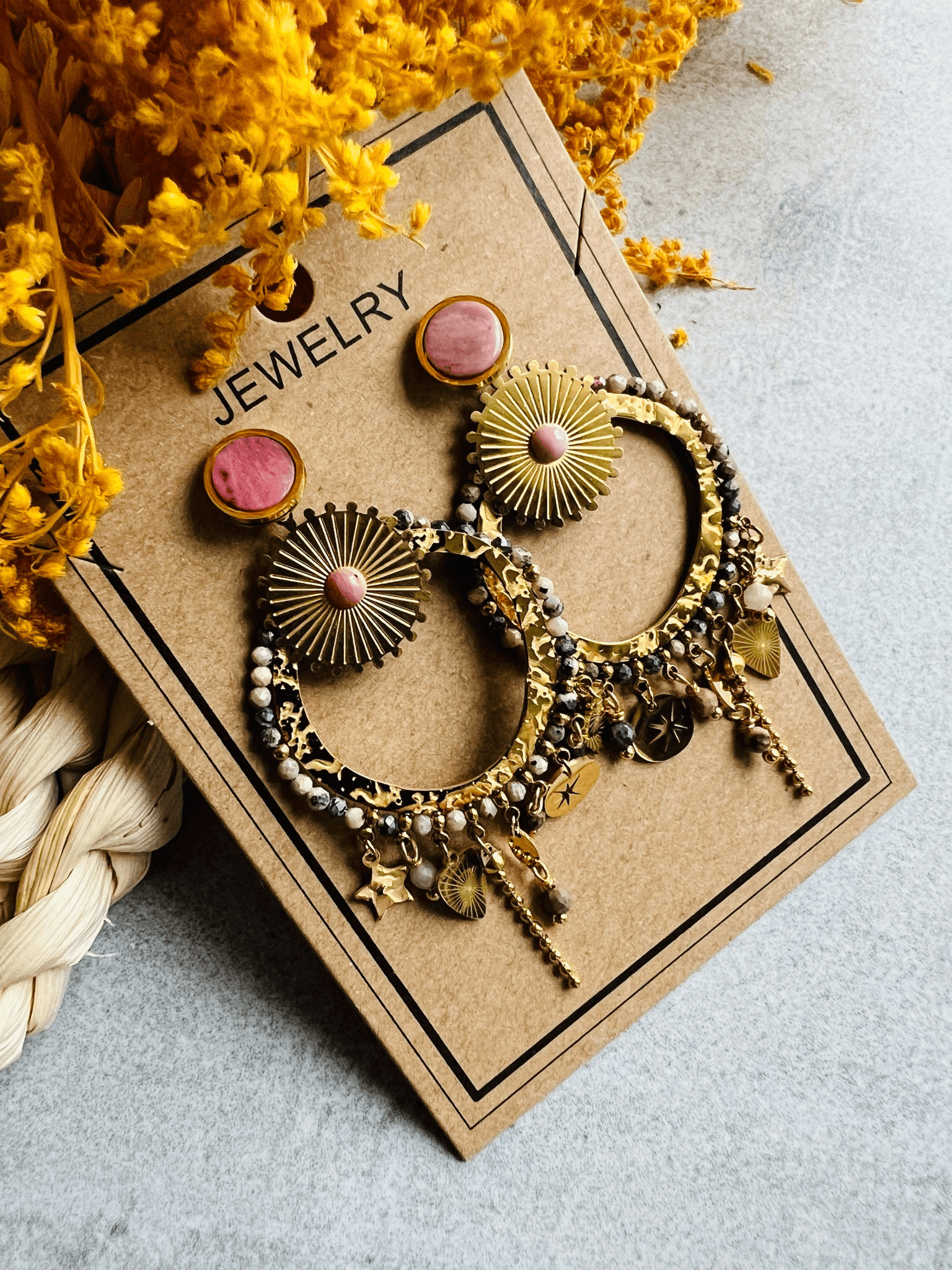 Boucles d’oreilles MARIE-AMELIE dorées, perles et multi pampilles clous roses - Créations Uniques