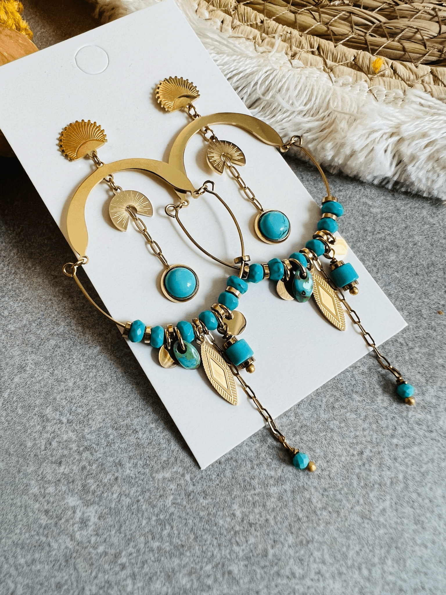 Boucles d’oreilles CLARYSSE perles bleu turquoise - style bohème - Créations Uniques