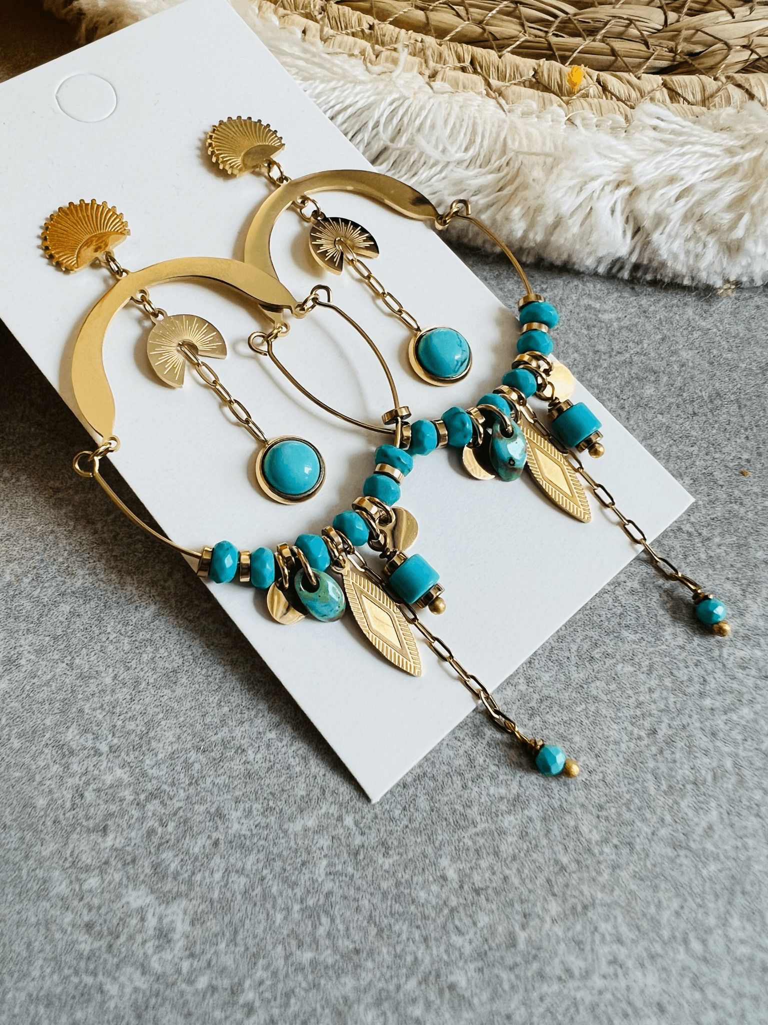 Boucles d’oreilles CLARYSSE perles bleu turquoise - style bohème - Créations Uniques