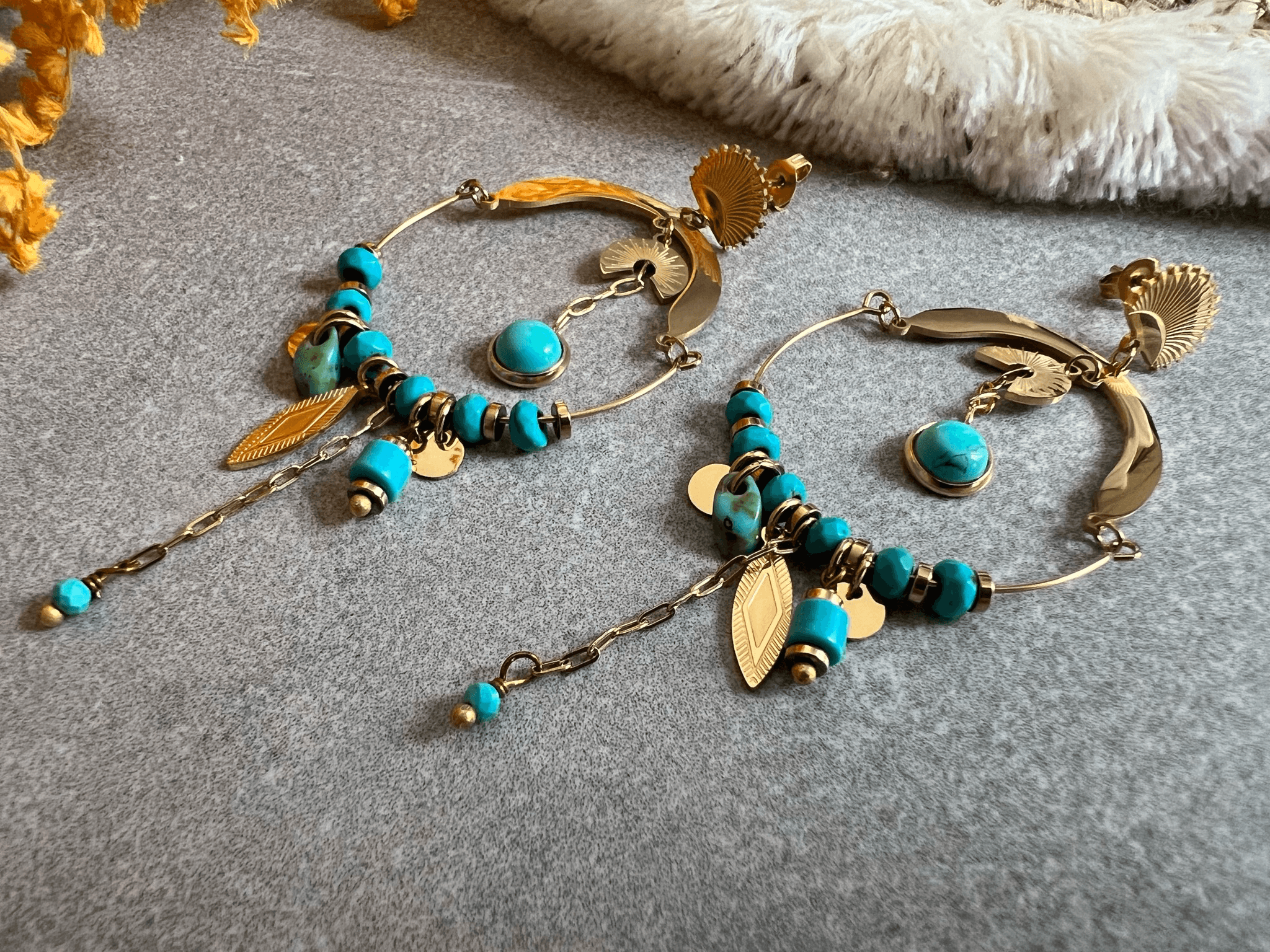 Boucles d’oreilles CLARYSSE perles bleu turquoise - style bohème - Créations Uniques