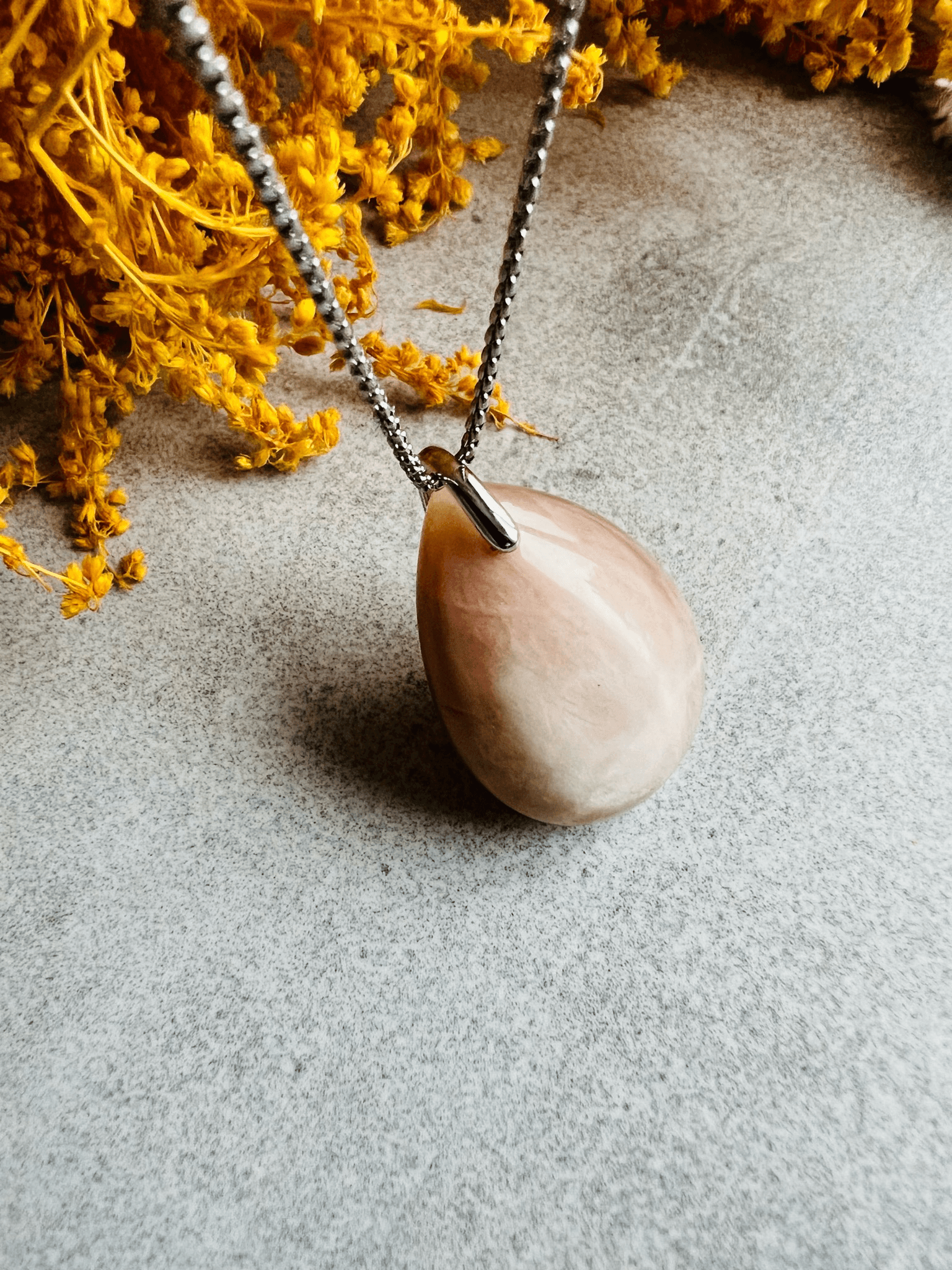 Collier PIERRE DE SOLEIL pendentif goutte rose - Créations Uniques