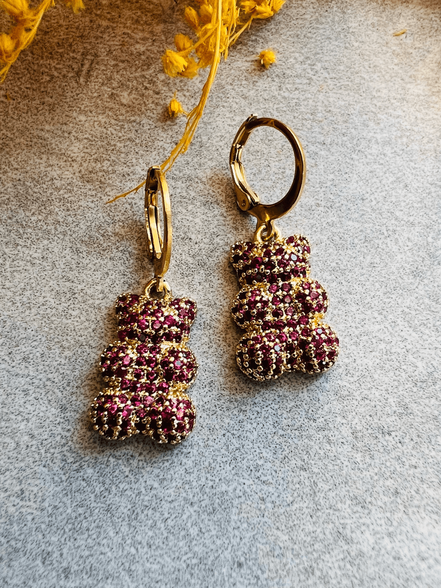 Boucles d’oreilles CRYSTAL mini créoles dorées oursons strass rose framboise - Créations Uniques