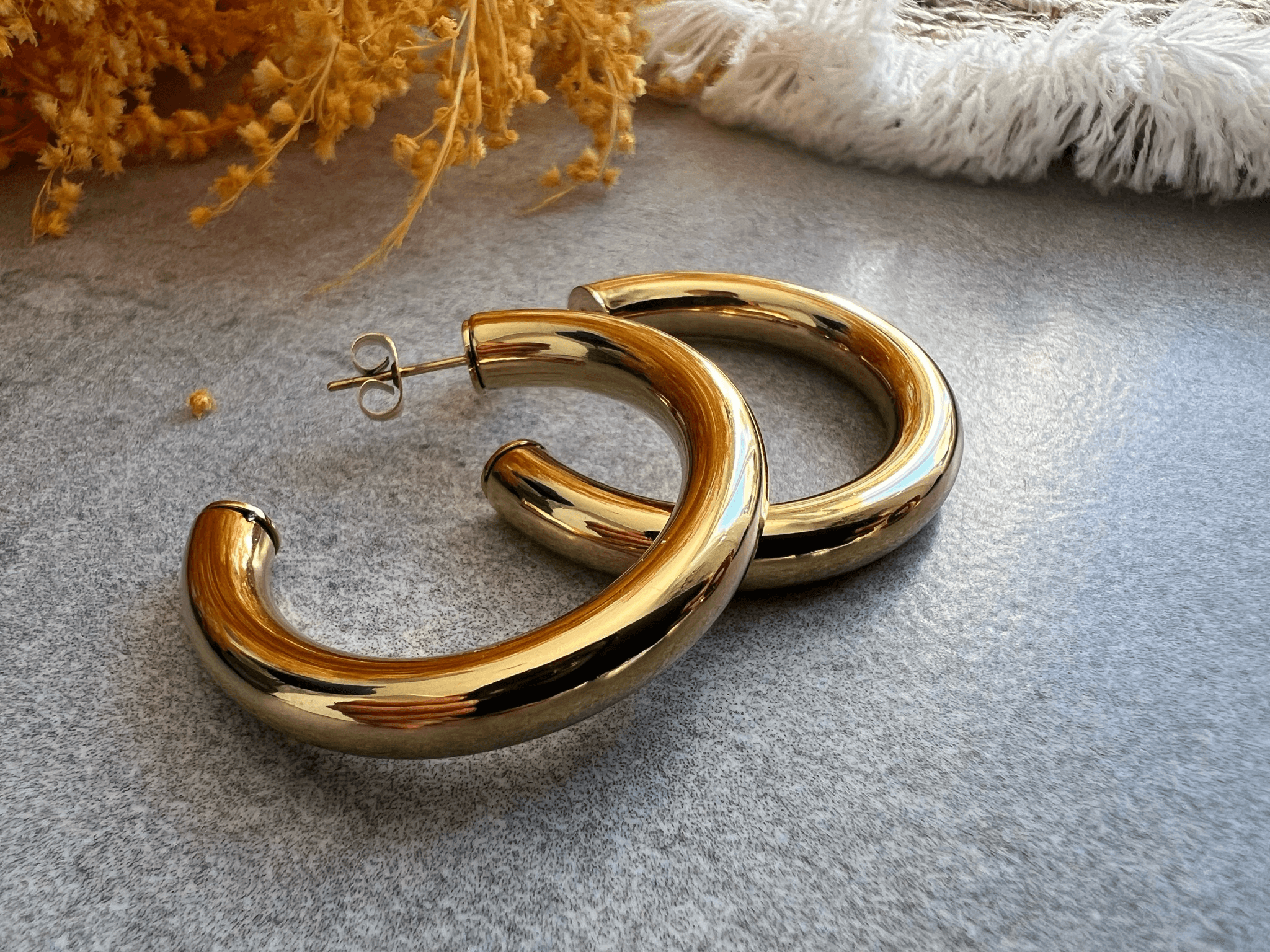 Boucles d’oreilles CLARENCE créoles dorées - Créations Uniques