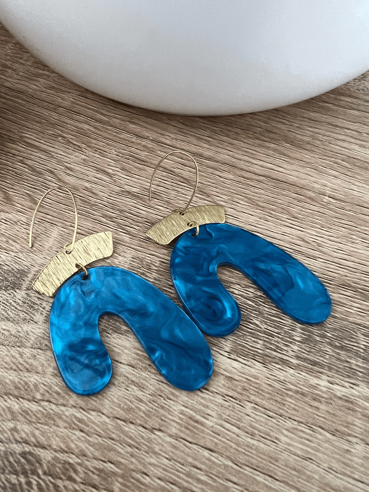 Boucles d’oreilles MURPHY résine bleue - Créations Uniques - Créations Uniques