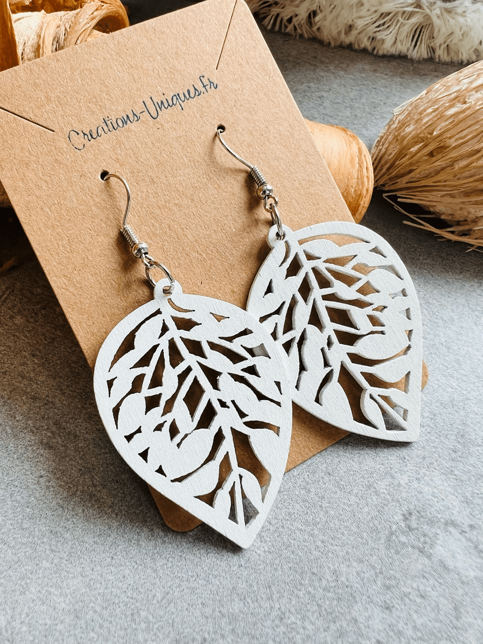 Boucles d’oreilles EMELINE feuilles bois blanches - Créations Uniques