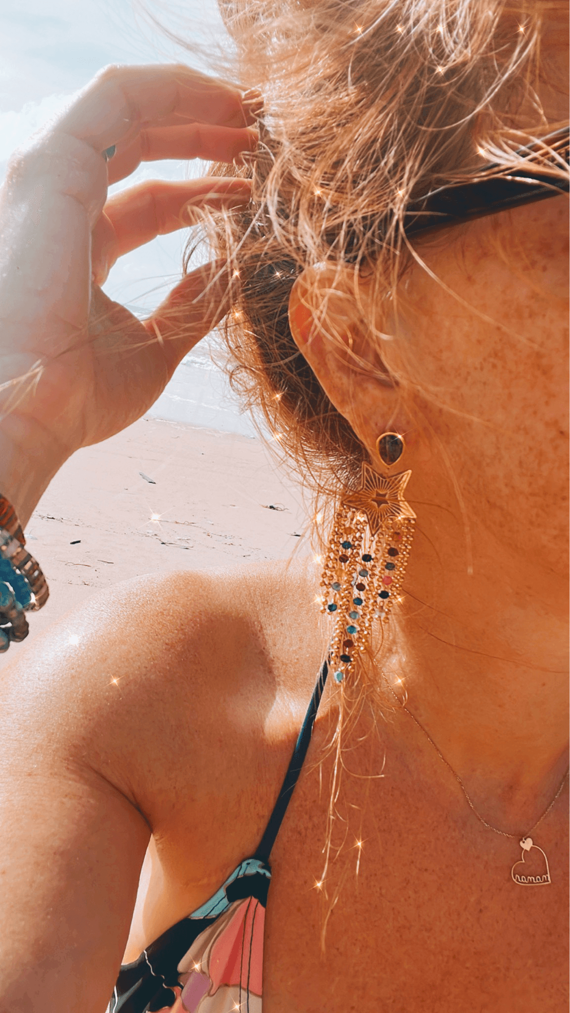 Boucles d’oreilles REGGIE étoiles dorées et perles multicolores - Créations Uniques