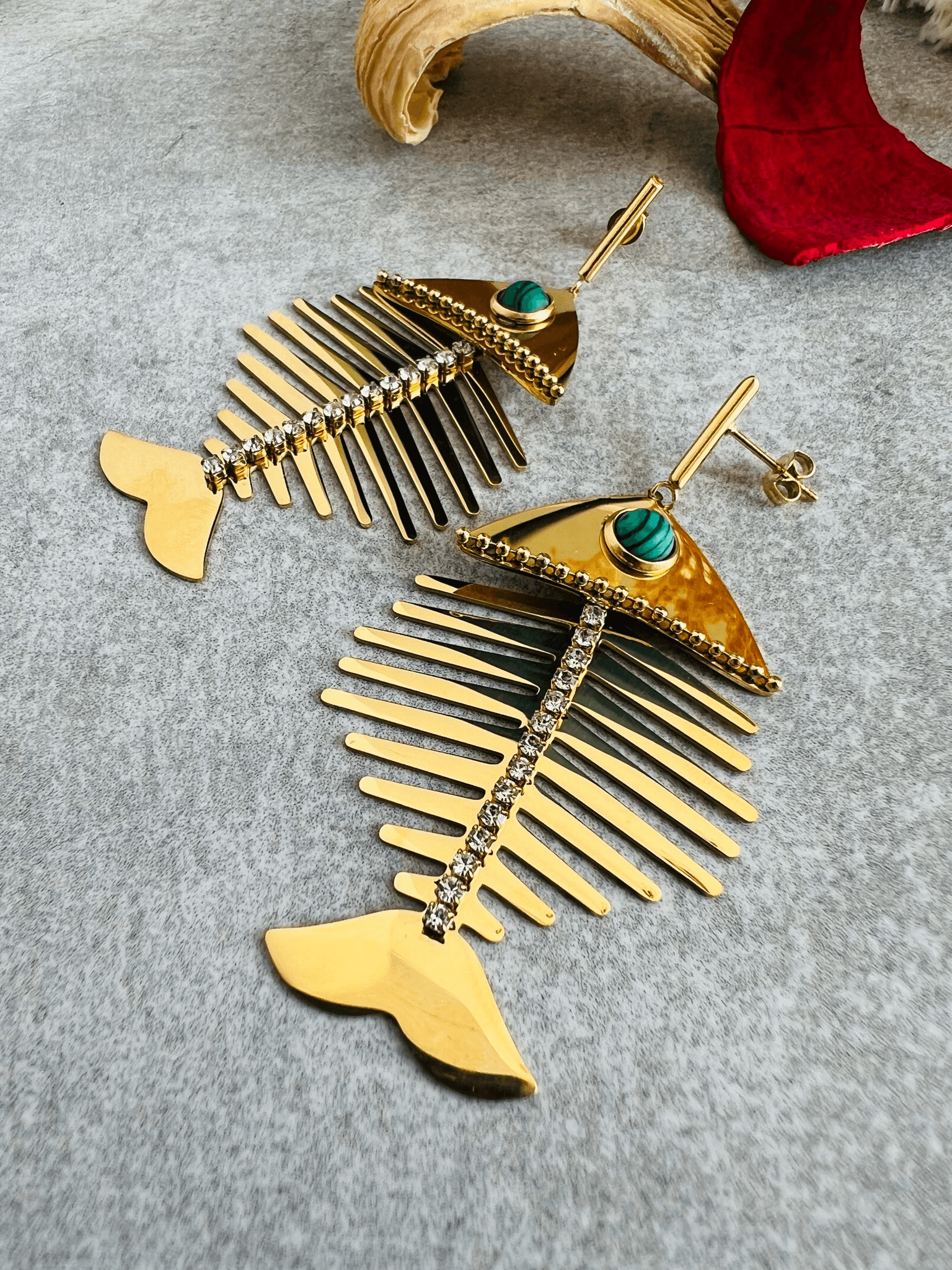 Boucles d’oreilles SOLENE poissons chic et dorés articulés - Créations Uniques